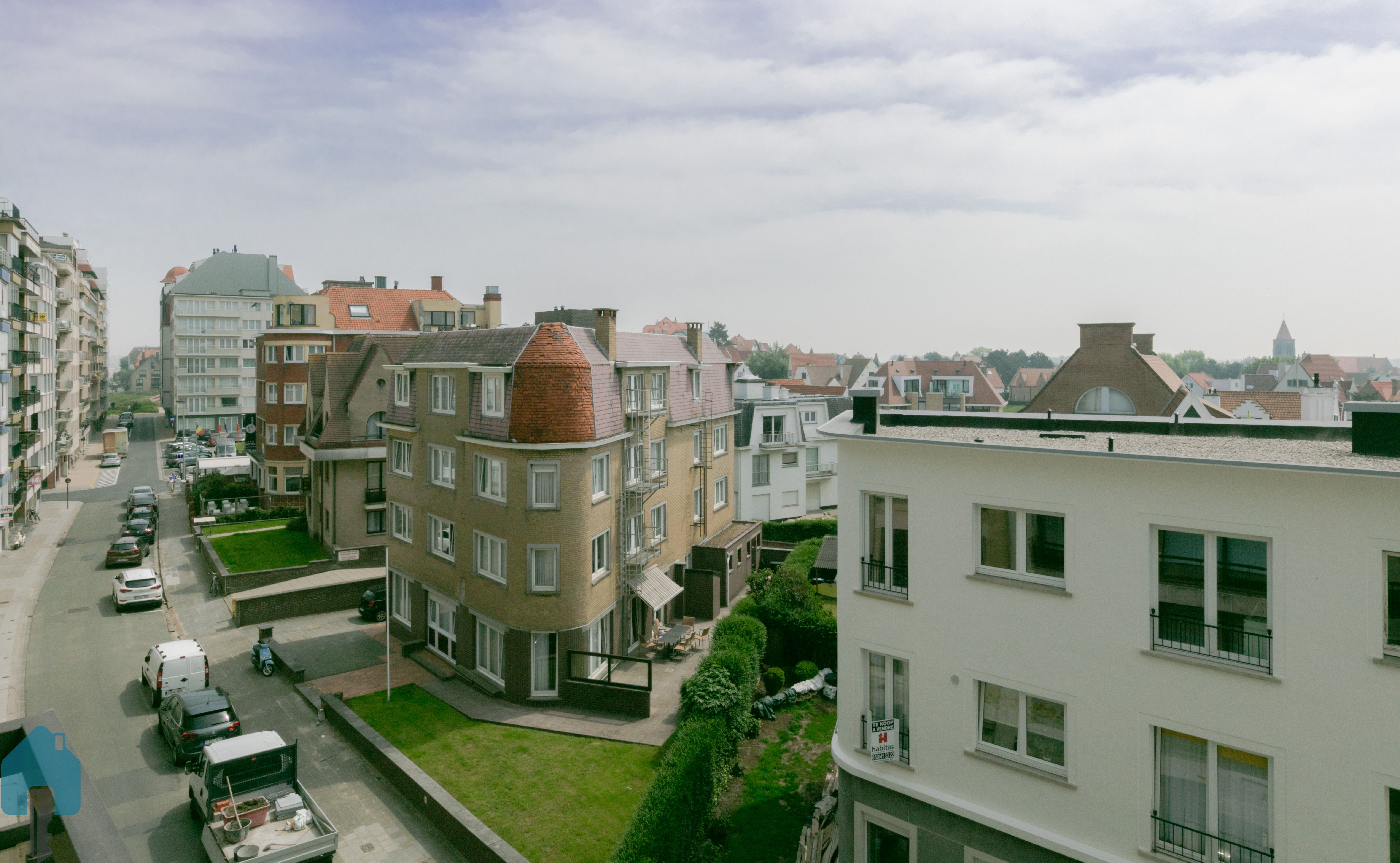 Lichtrijke gerenoveerde 1-slaapkamerappartement - uitstekend gelegen foto 8