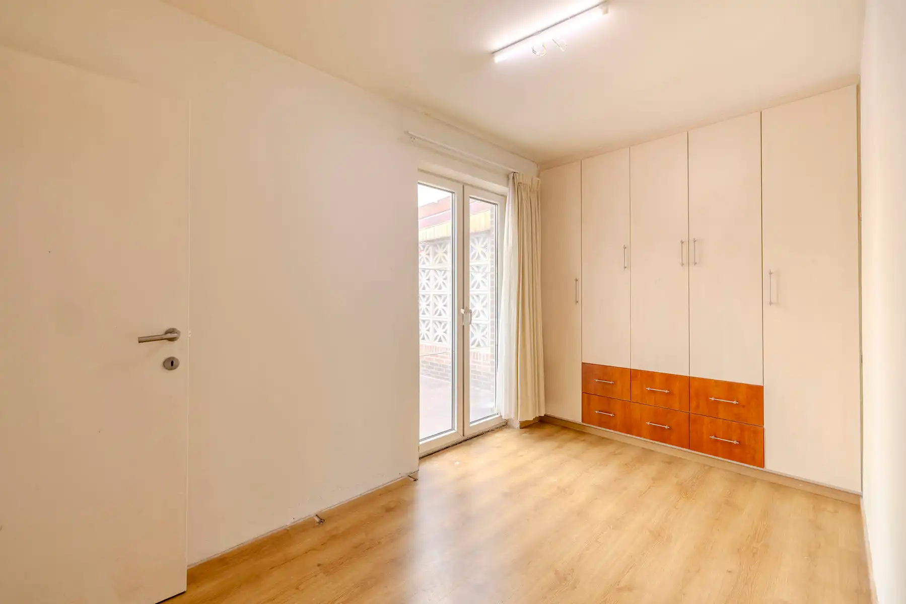 Op te frissen, energiezuinige woning met 3/4 slpks en tuin foto 12