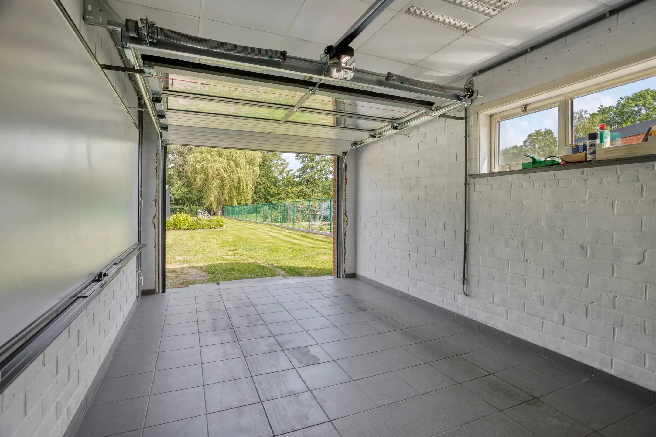Lichtrijke vrijstaande woning op ruim perceel foto 26