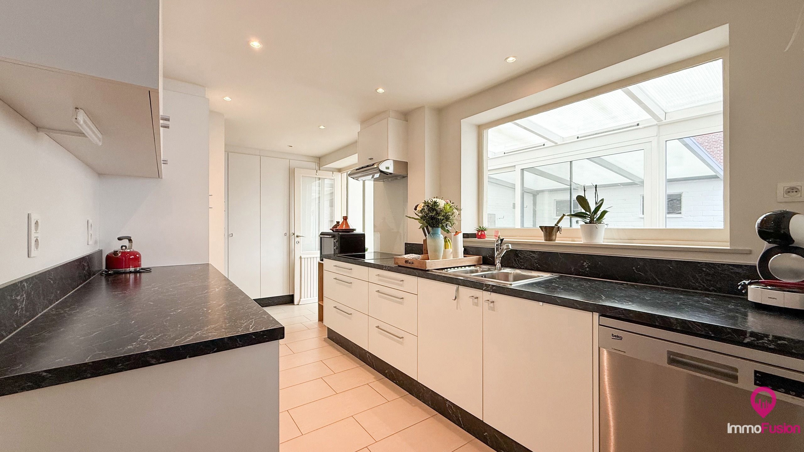 Rustig gelegen woning met 3 slpks in het hart van Koersel! foto 9