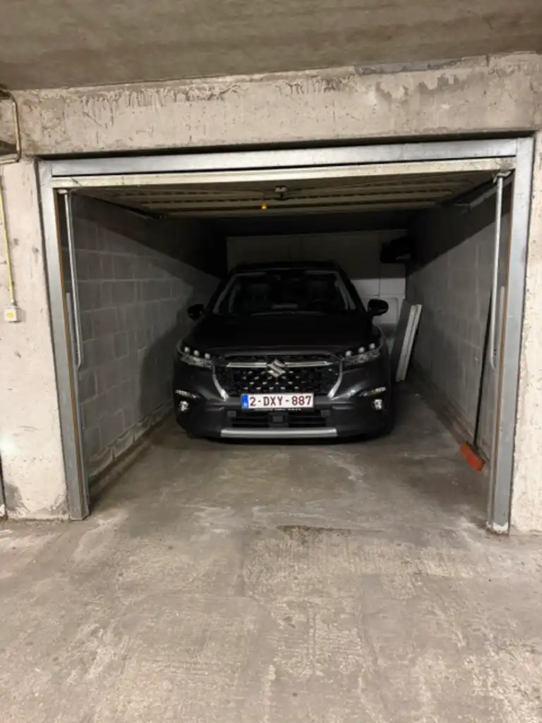 TE KOOP GARAGE TE WESTENDE! foto 6