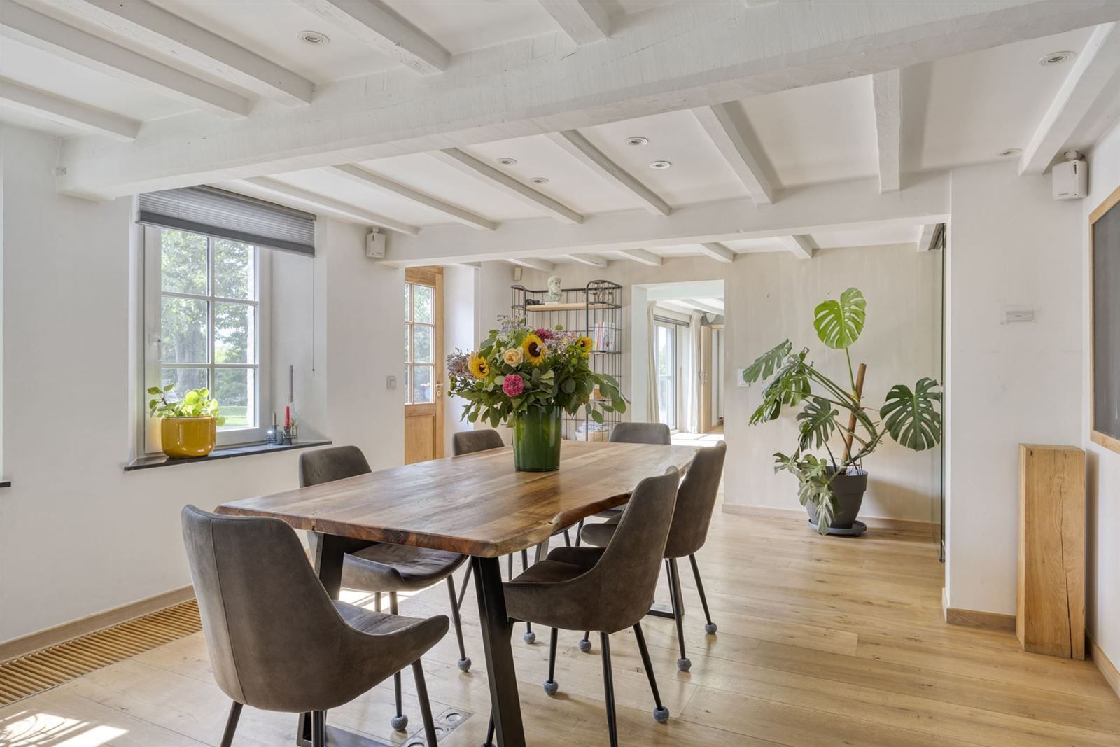 Rustig gelegen vierkantshoeve + weide (38a81ca) met 3 slaapkamers te Pajottegem foto 6