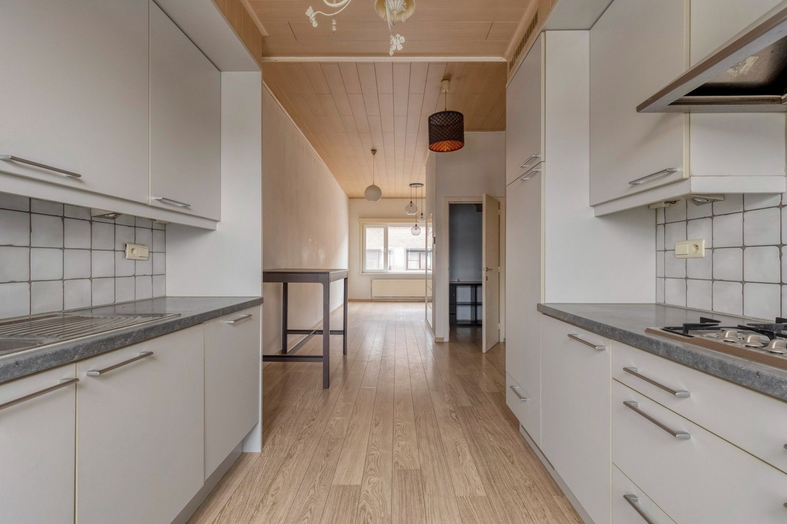 Ideaal gelegen woonhuis met zonnige tuin nabij de Bourgoyen. foto 12