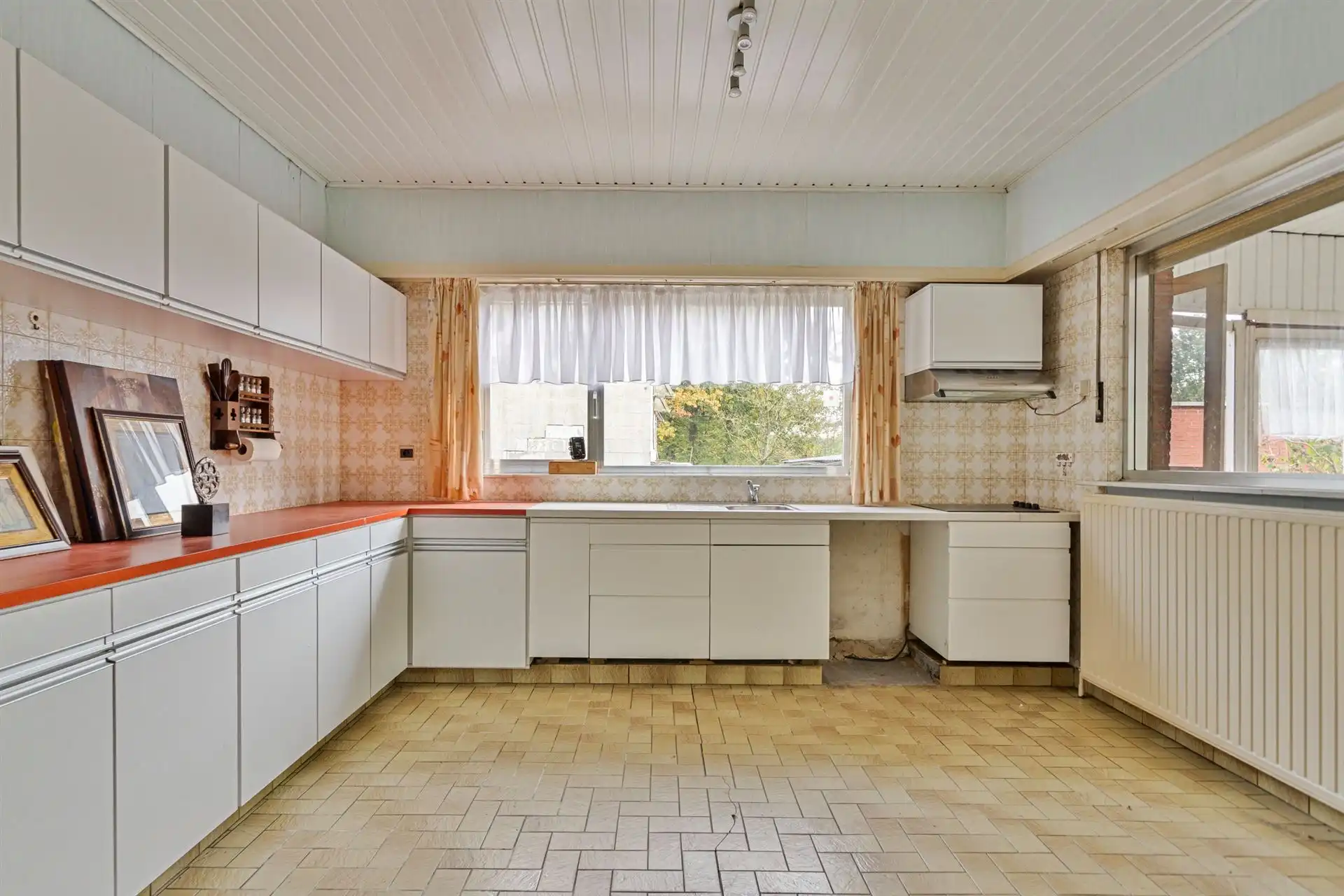 Te renoveren woning met 4 à 5 slaapkamers op 3.990 m²! foto 4