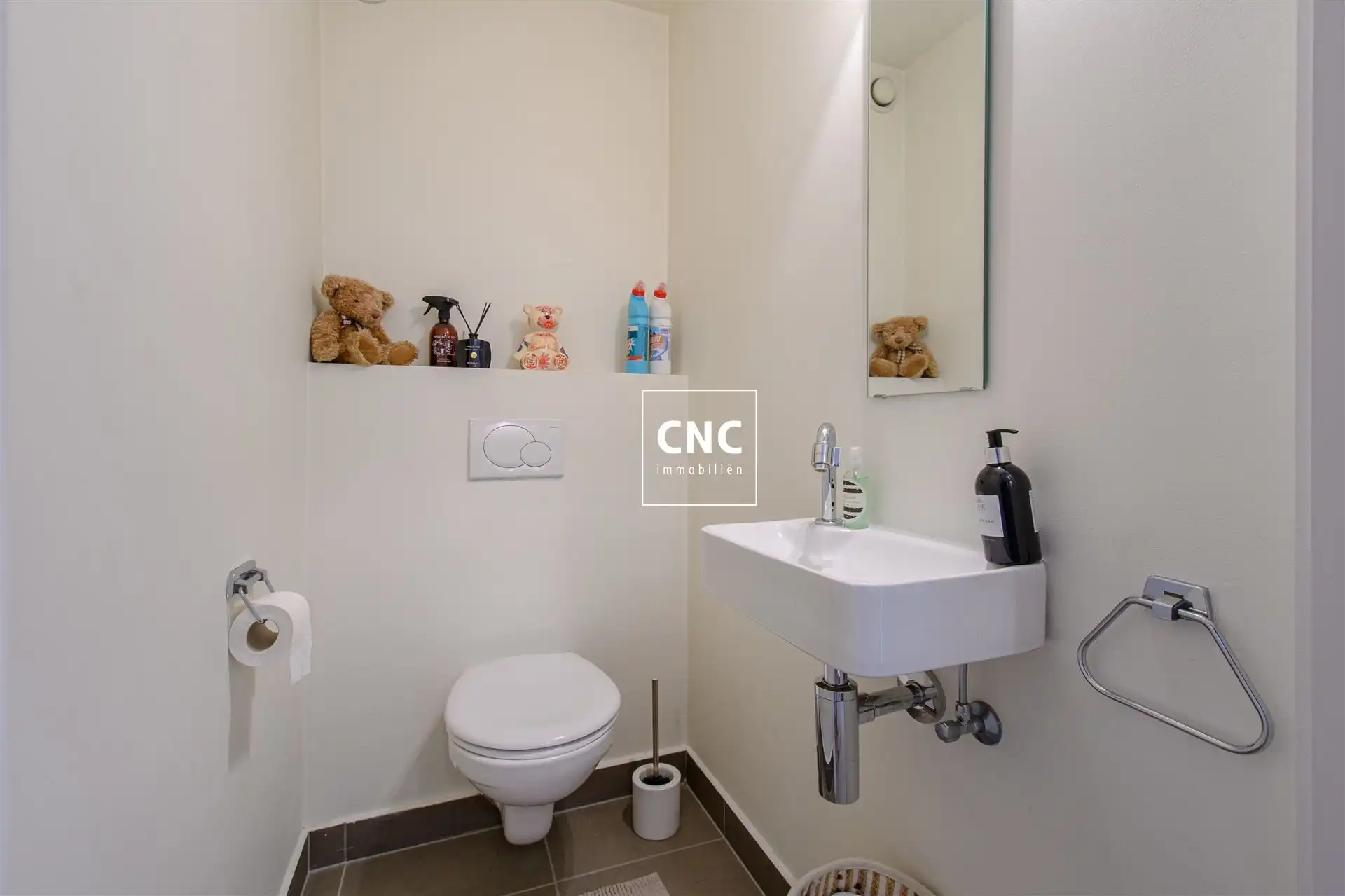 Mooi afgewerkt appartement op de Lippenslaan te Knokke te huur VOOR KORTE PERIODE  foto 6