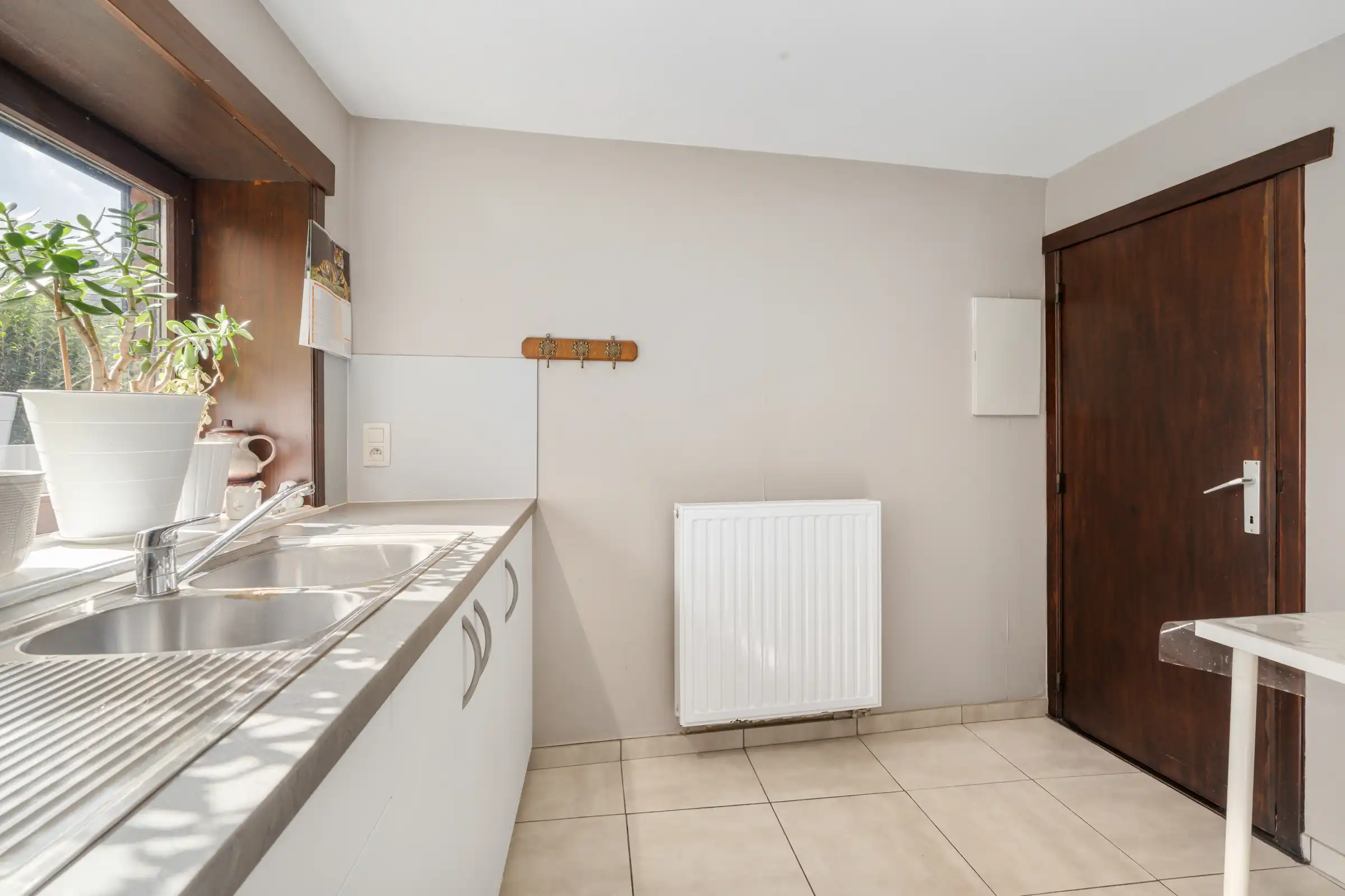 Ruime woning met renovatie foto 7