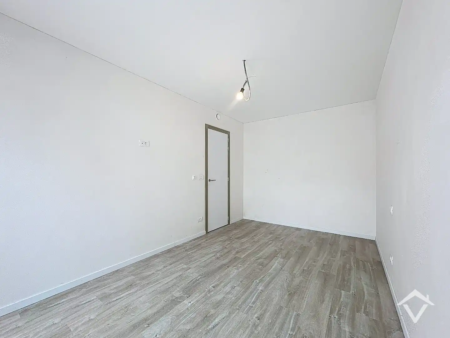 Wonen nabij jachthaven en zee - ruim appartement met terras en drie slaapkamers foto 14