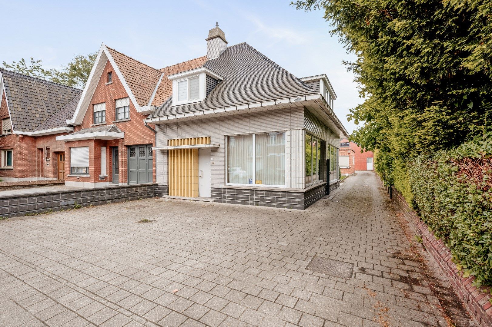 Halfopen woning met tuin, garage en loods 140m² foto 4