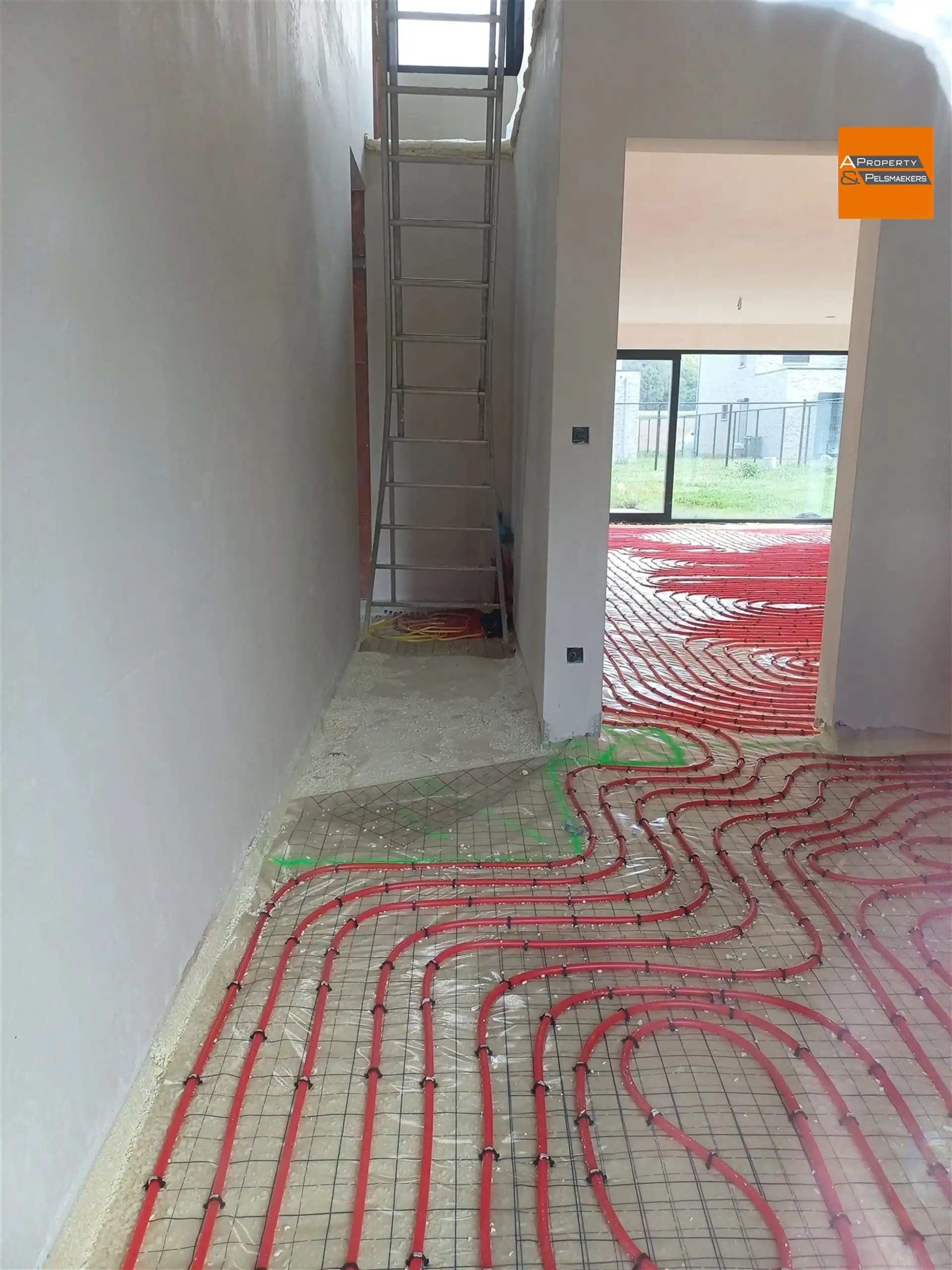 Nieuwbouwwoning met 4 slaapkamers en prachtig zicht op velden en bos foto 8