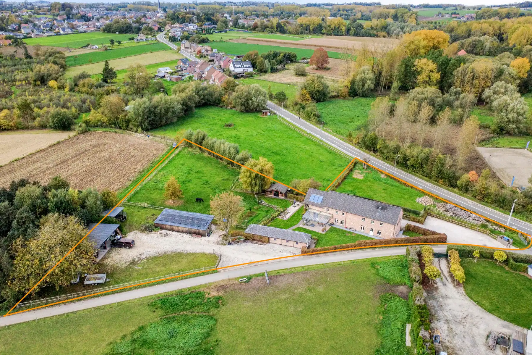 Exclusief landgoed op een adembenemend domein van 62are  foto {{pictureIndex}}