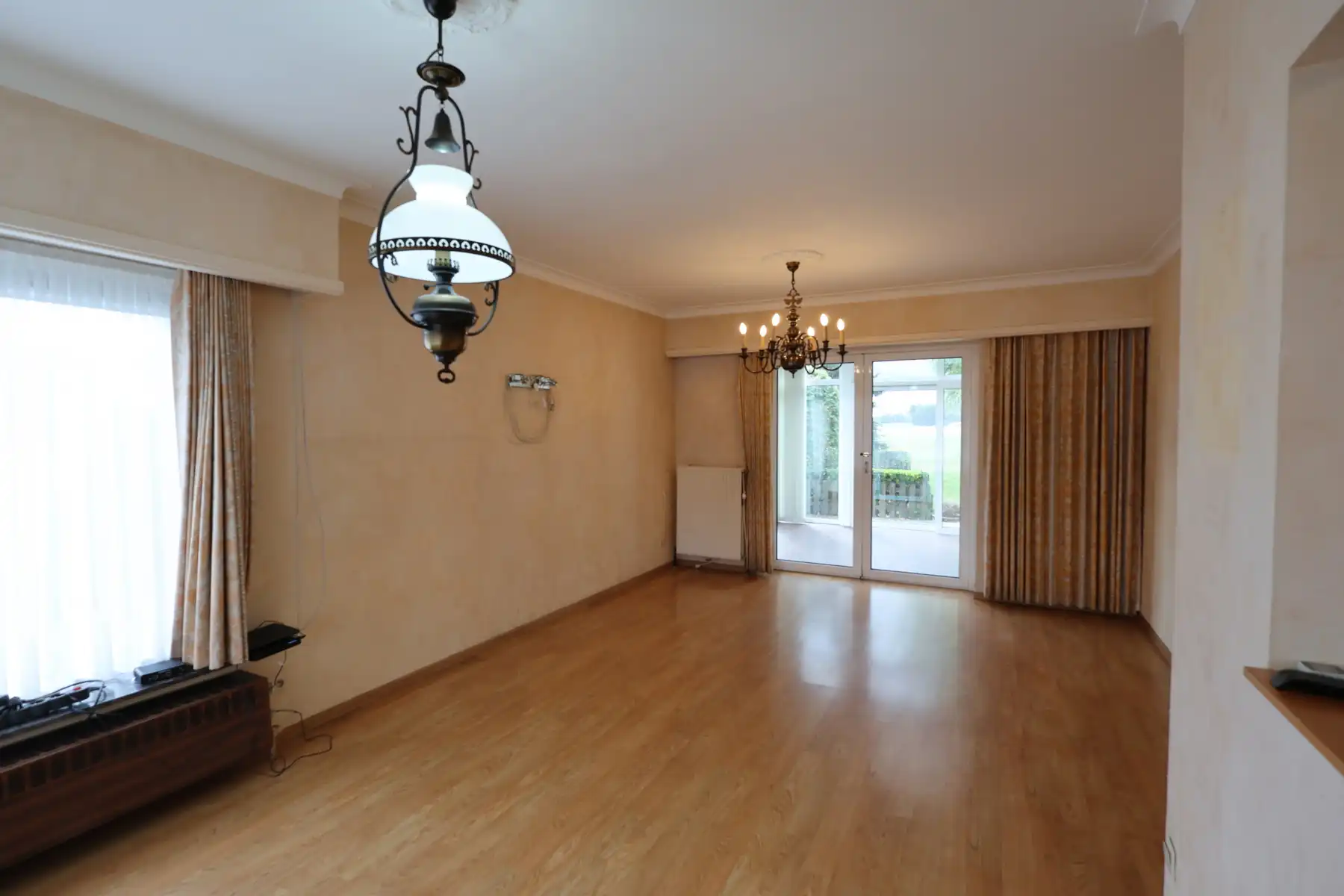 Laagbouwwoning met 2 slaapkamers op een perceel van 1.031m² foto 4