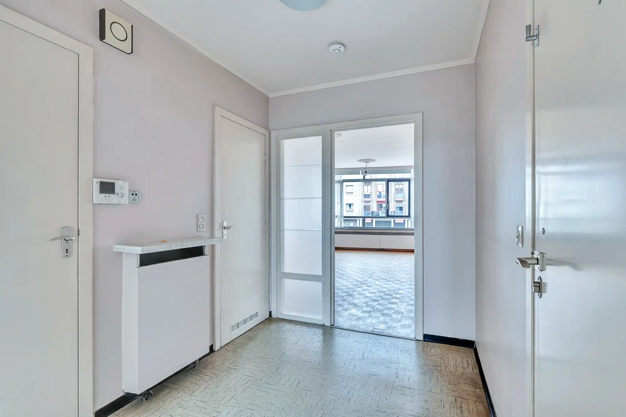 Tweeslaapkamer appartement met autostaanplaats foto 2