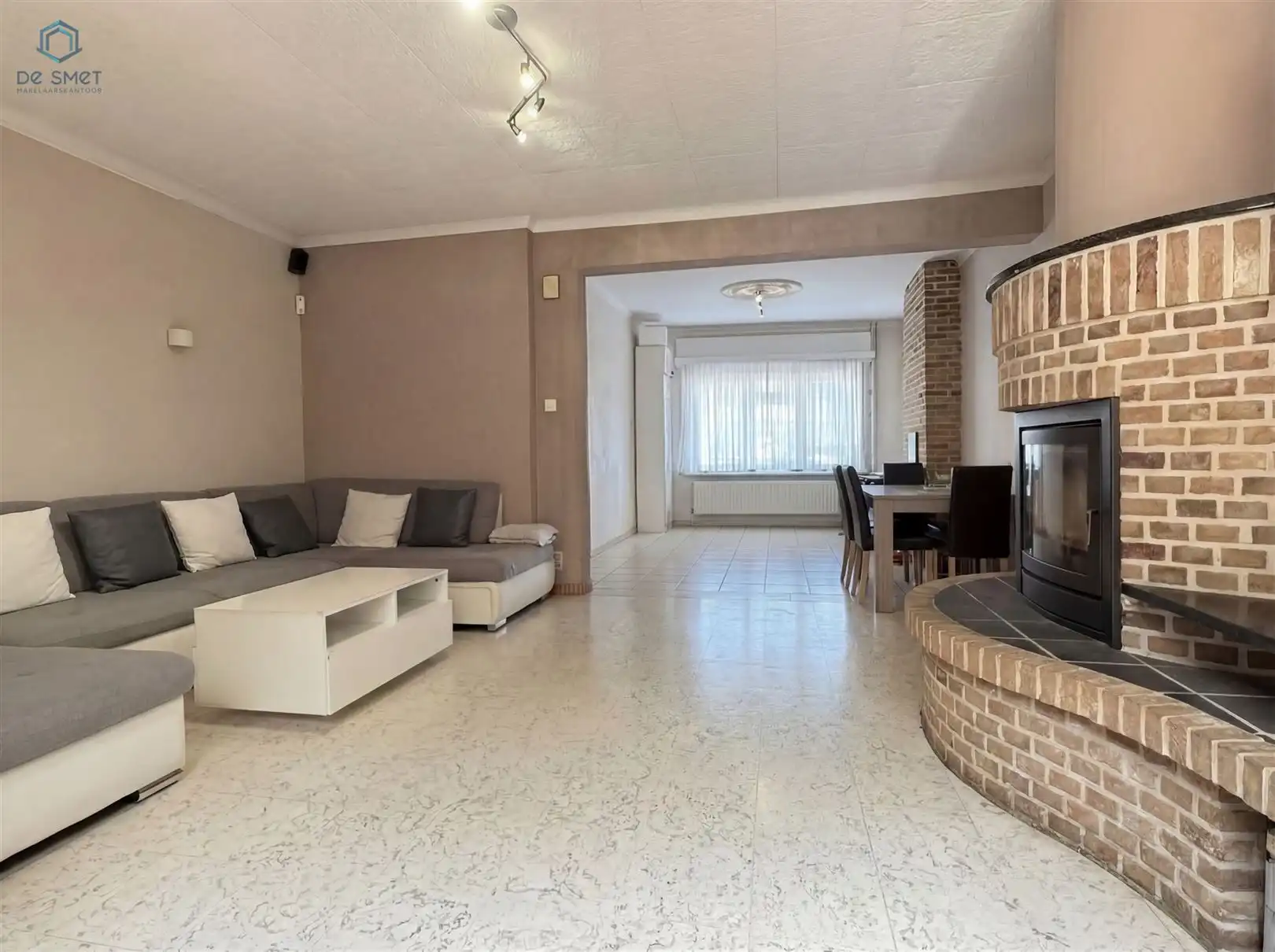 RUIME WONING MET 3 SLKS EN ZUIDGERICHTE TUIN foto 3
