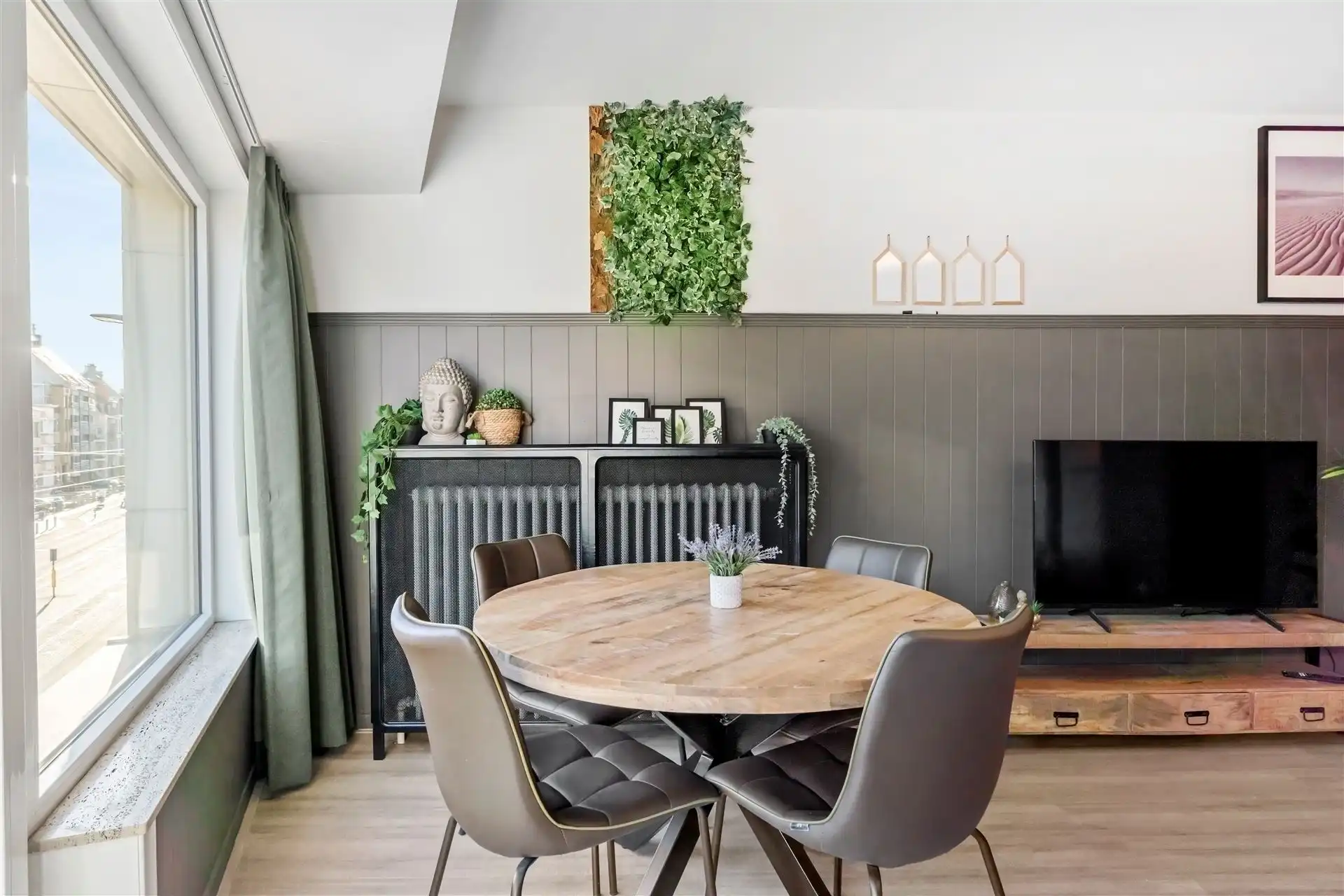 CENTRALE LIGGING / ZONNIG foto 2