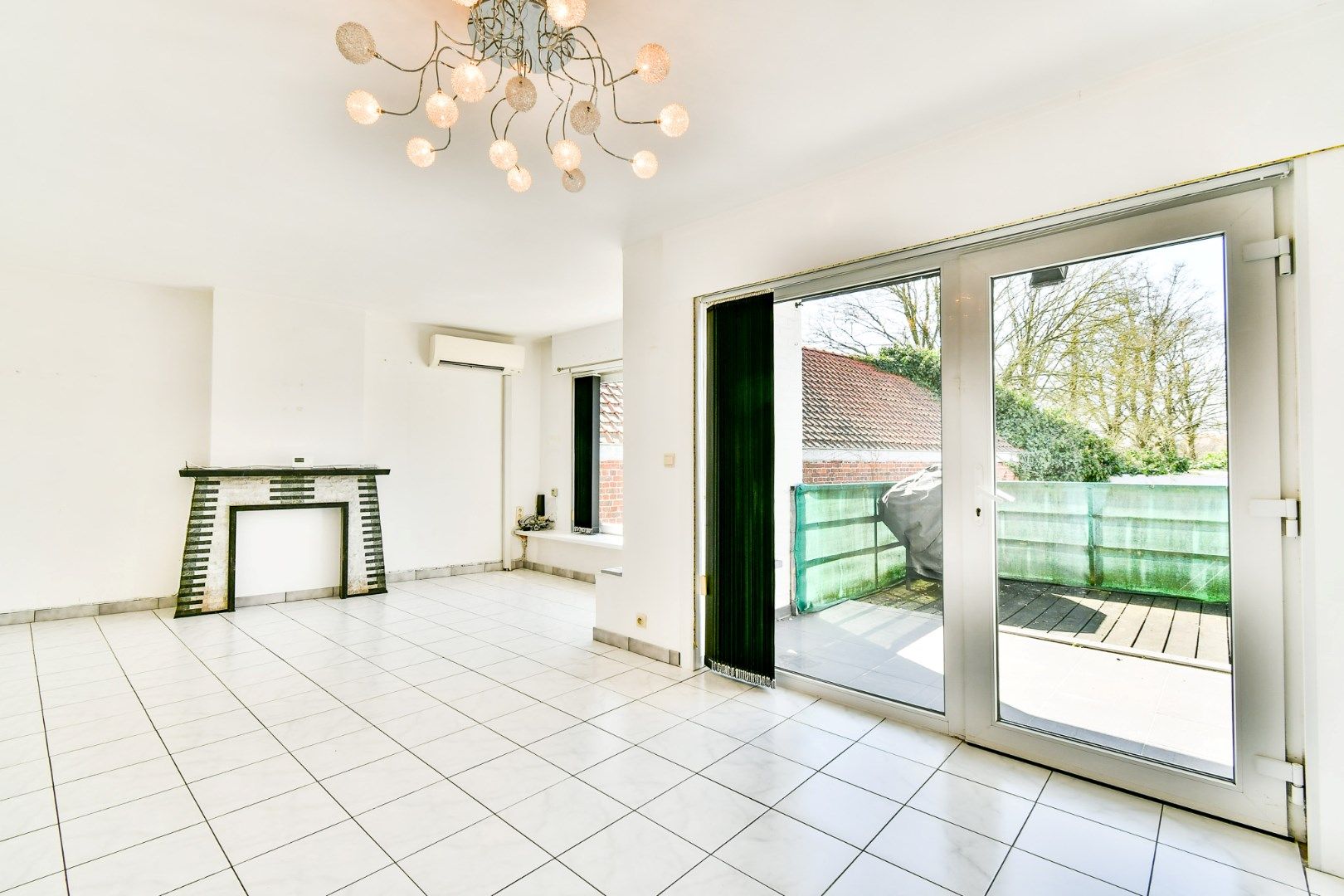 Gezellige woning met garage in het hart van Torhout! foto 3