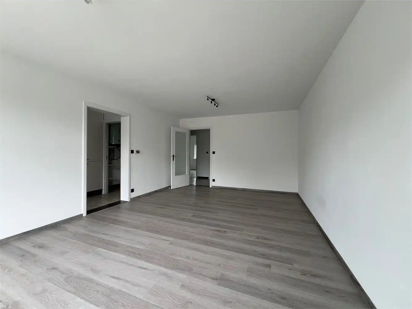 Appartement met 2 slaapkamers nabij centrum van Torhout foto 4