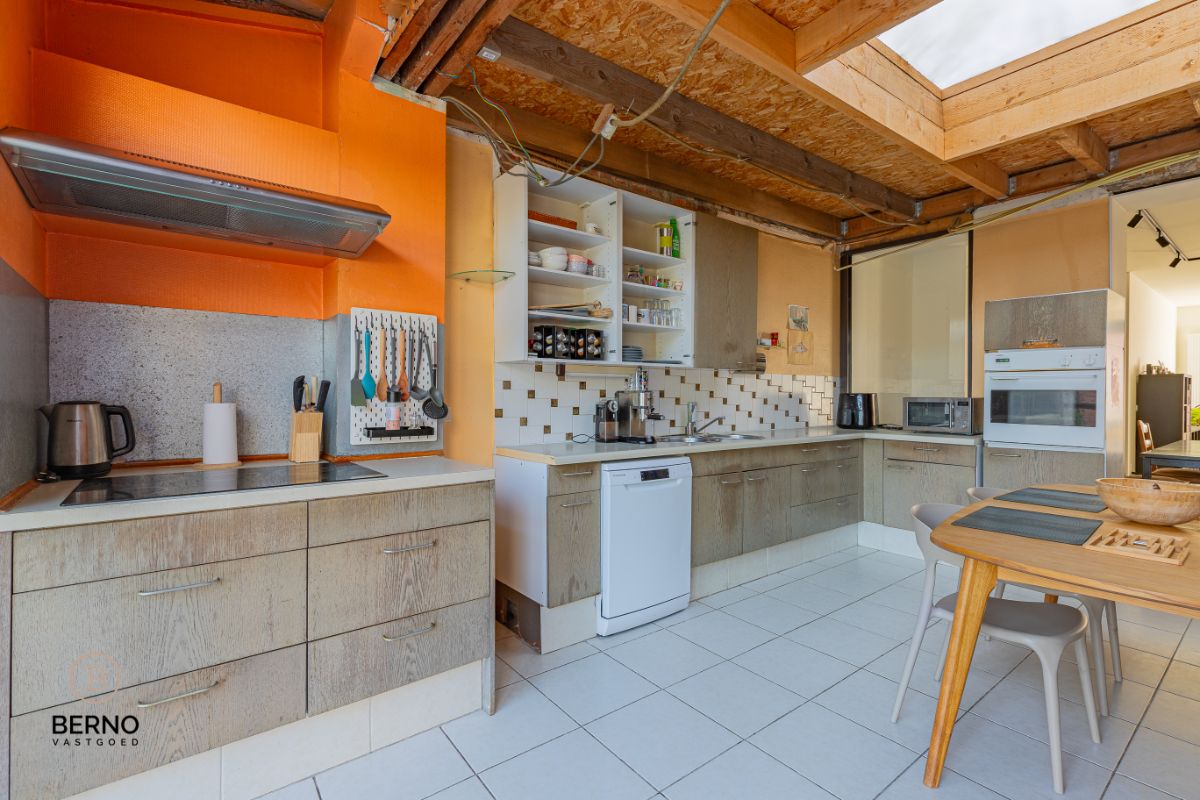 Woning met tuin en zij-ingang foto 6