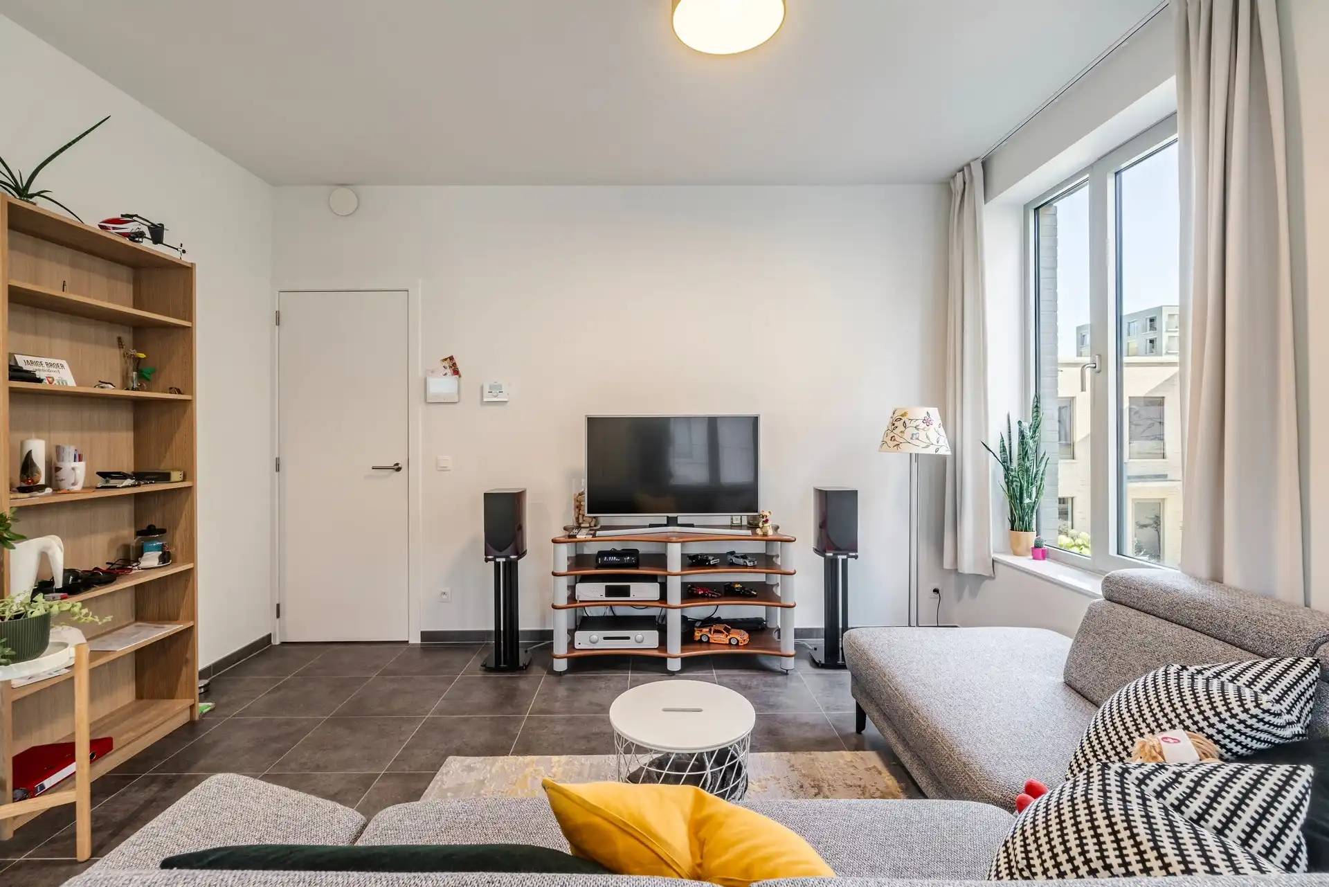 Modern en instapklaar 2 slaapkamer appartement in de Regattawijk met autostaanplaats foto 4