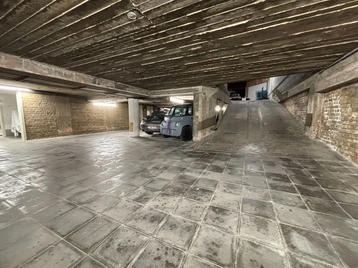 Dubbele autostaanplaats foto 2