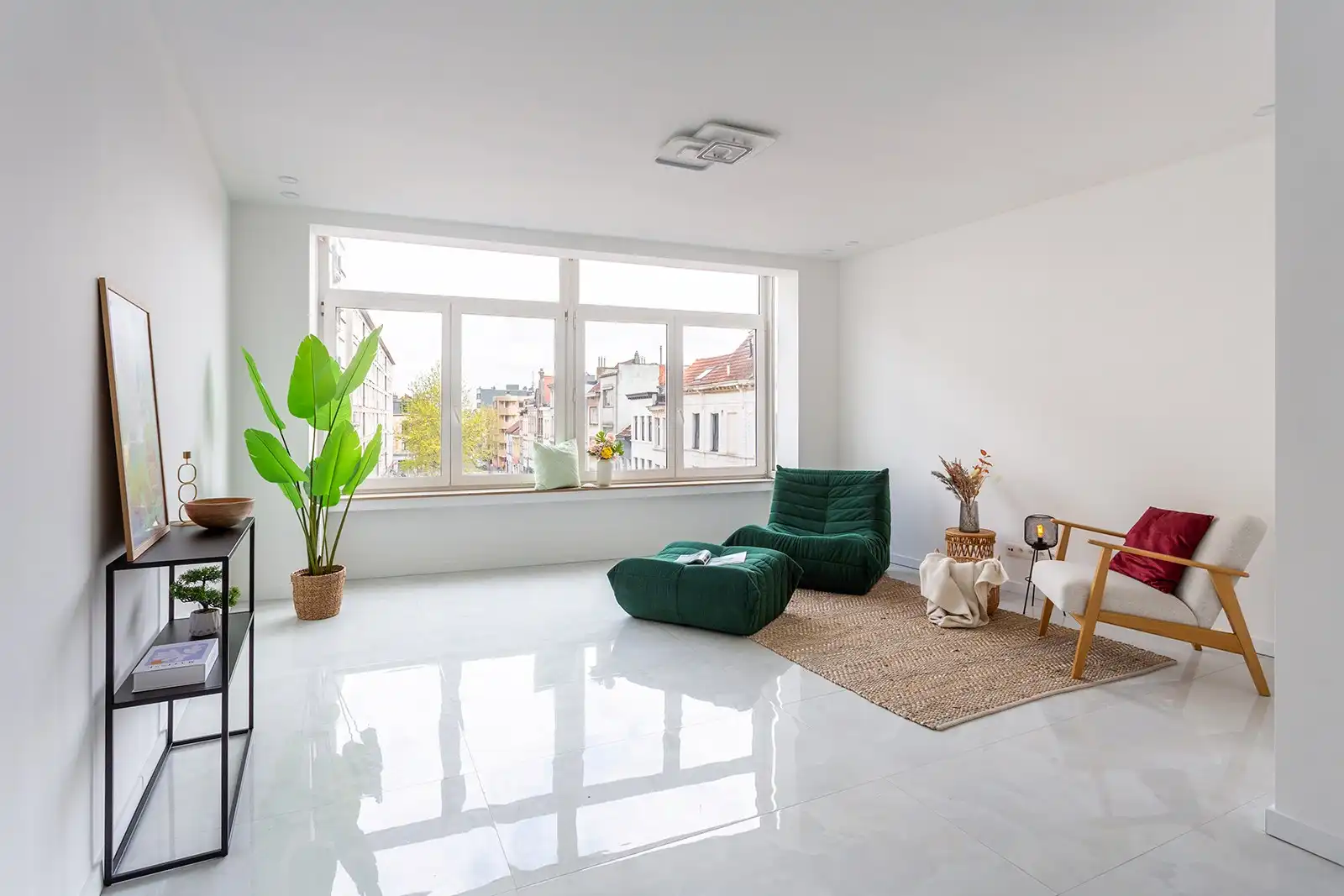 Recent gerenoveerd app. met 2 slpks en 2 terrassen foto 2