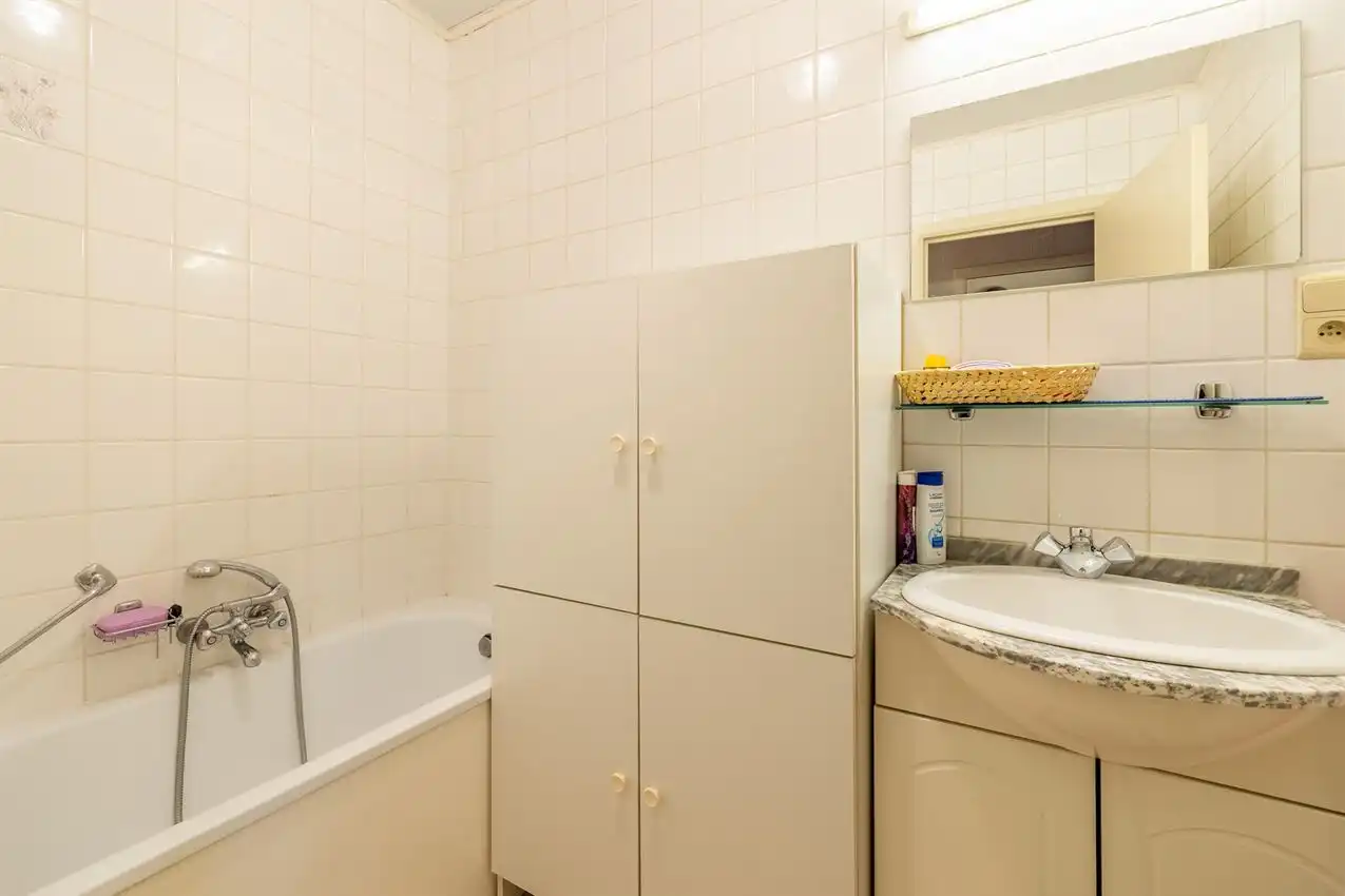 Appartement met 1 slpk, terras en afgesloten garage foto 8