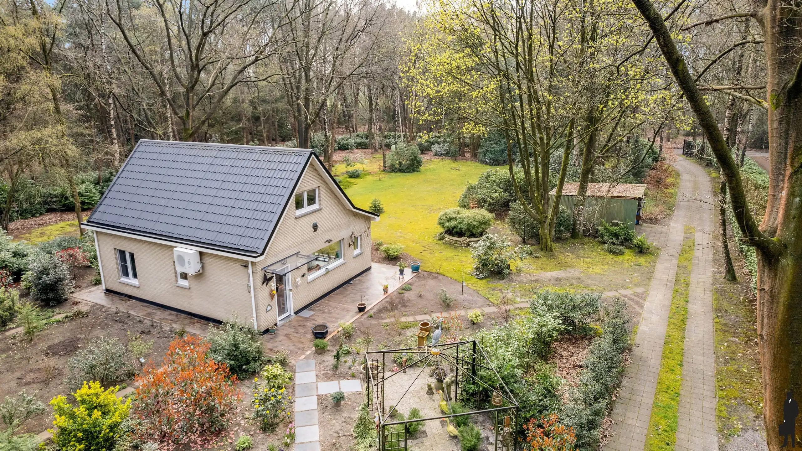 Rustig gelegen weekendwoning met héel veel privacy foto 32