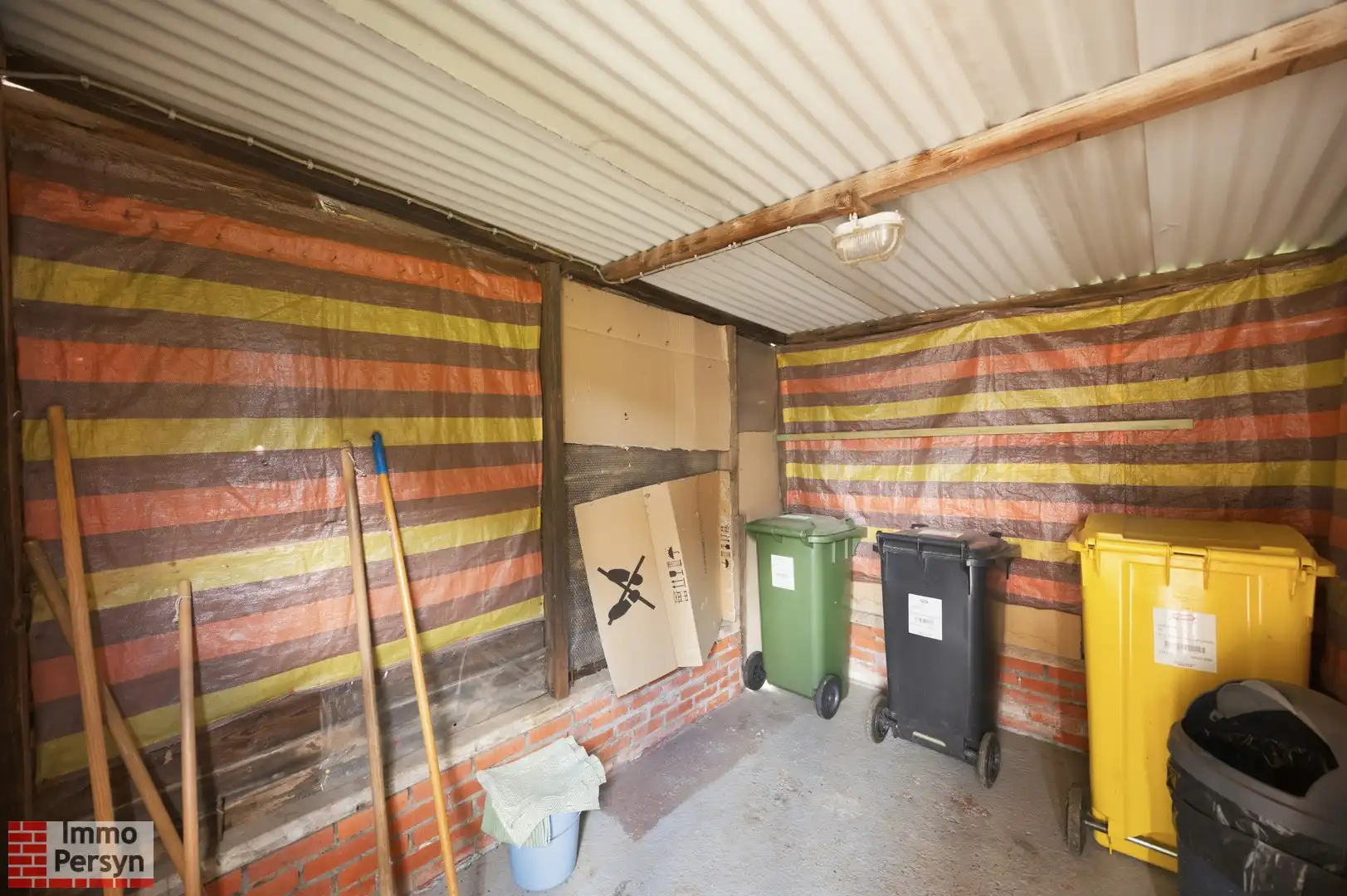 Karaktervolle renovatiewoning met achteruitweg te Messelbroek foto 21