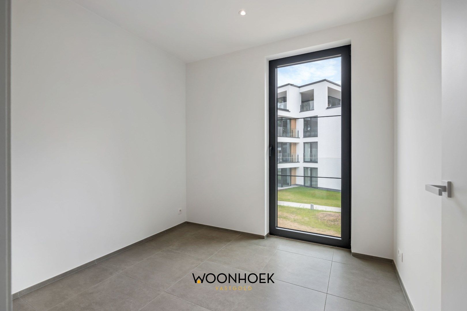 Luxueus 3-slpk nieuwbouwappartement OEVERPARK te Lokeren foto 20