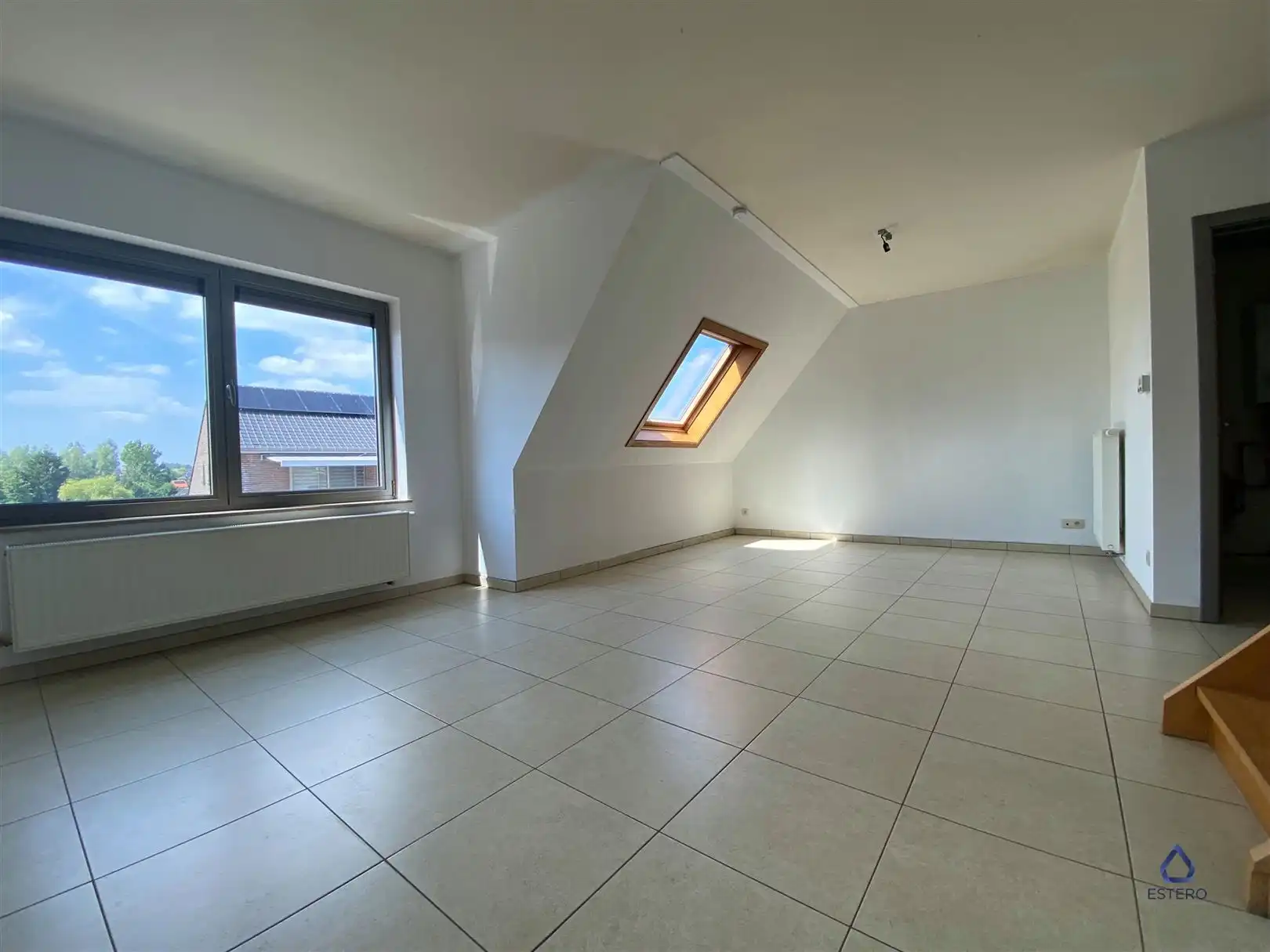 Duplex met 3 slaapkamers en garage  foto {{pictureIndex}}