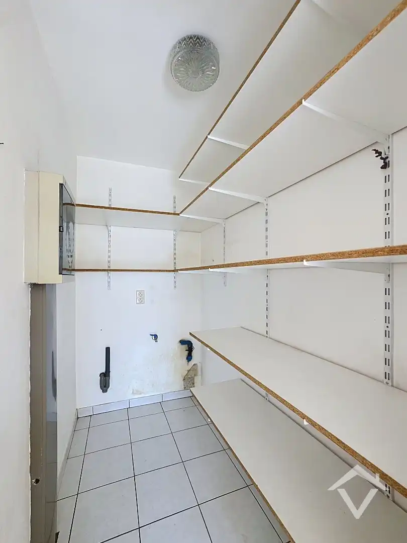 Instapklaar appartement met 2 slaapkamers en garage in centrum Torhout foto 13