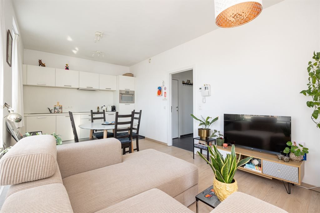 Recent appartement met terras en binnentuin foto 2