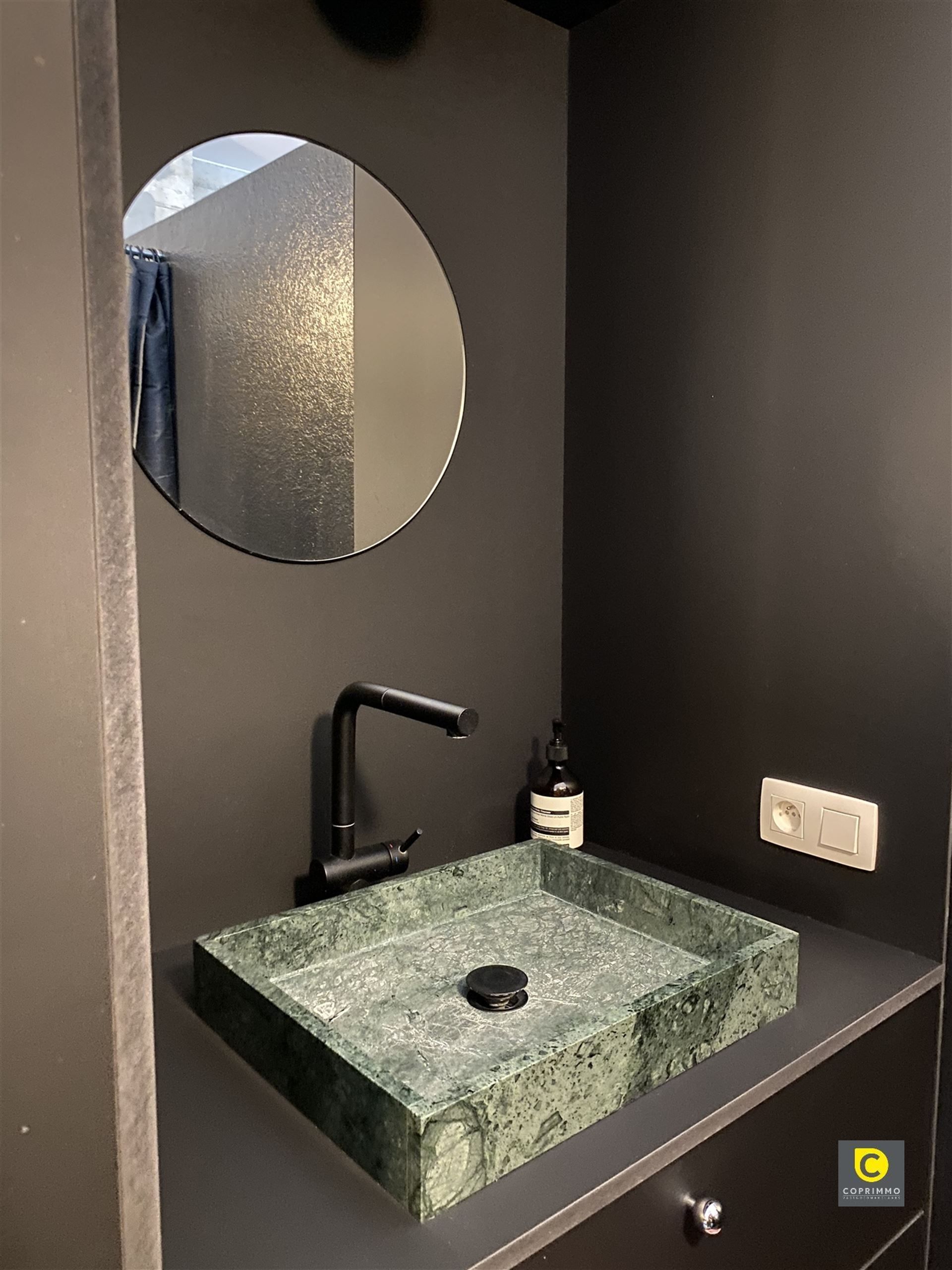 Gemeubelde designstudio op topligging aan het Mechelsplein foto 18