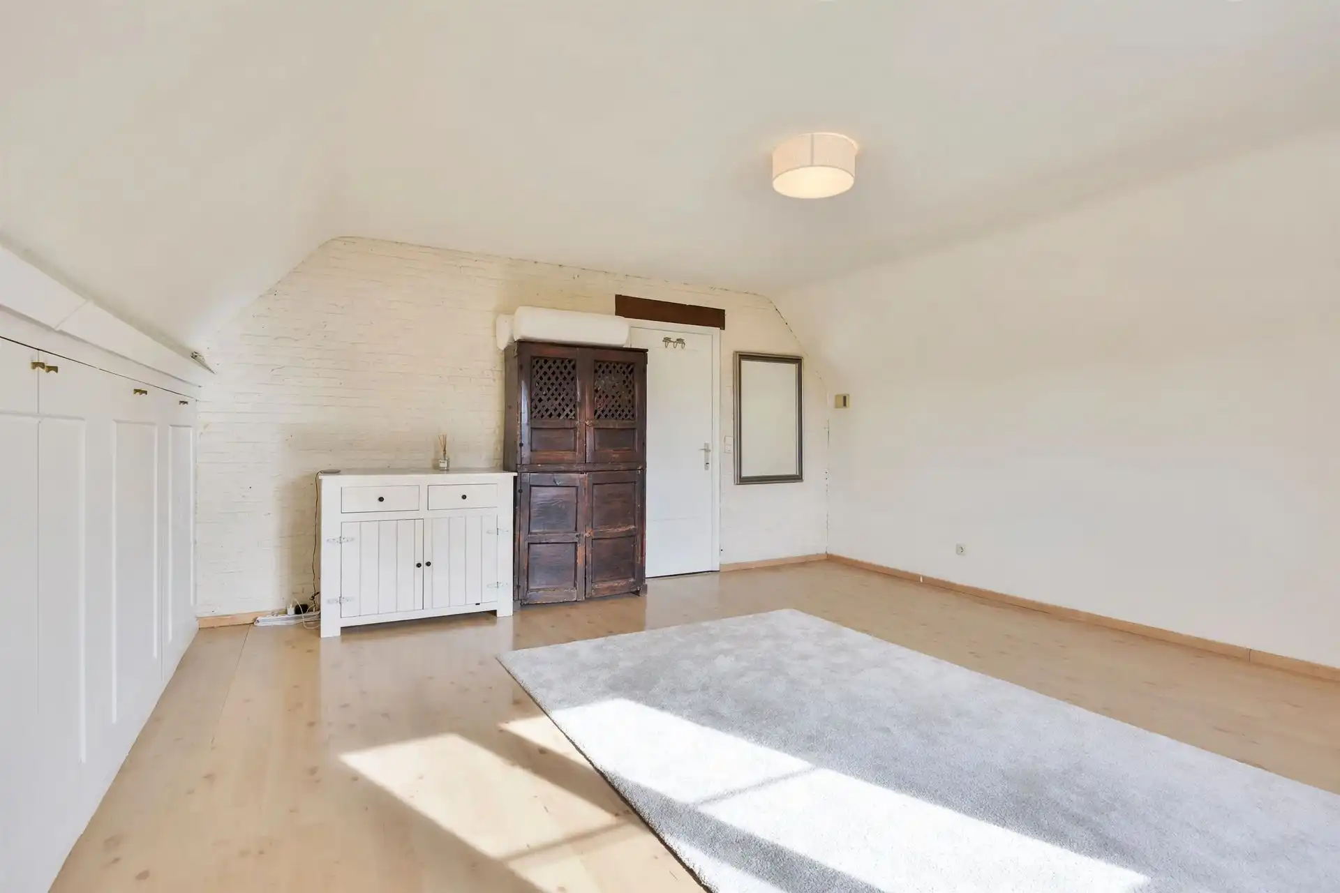 Instapklare woning met 3slpk's en bew. opp. van 220 m²! foto 17