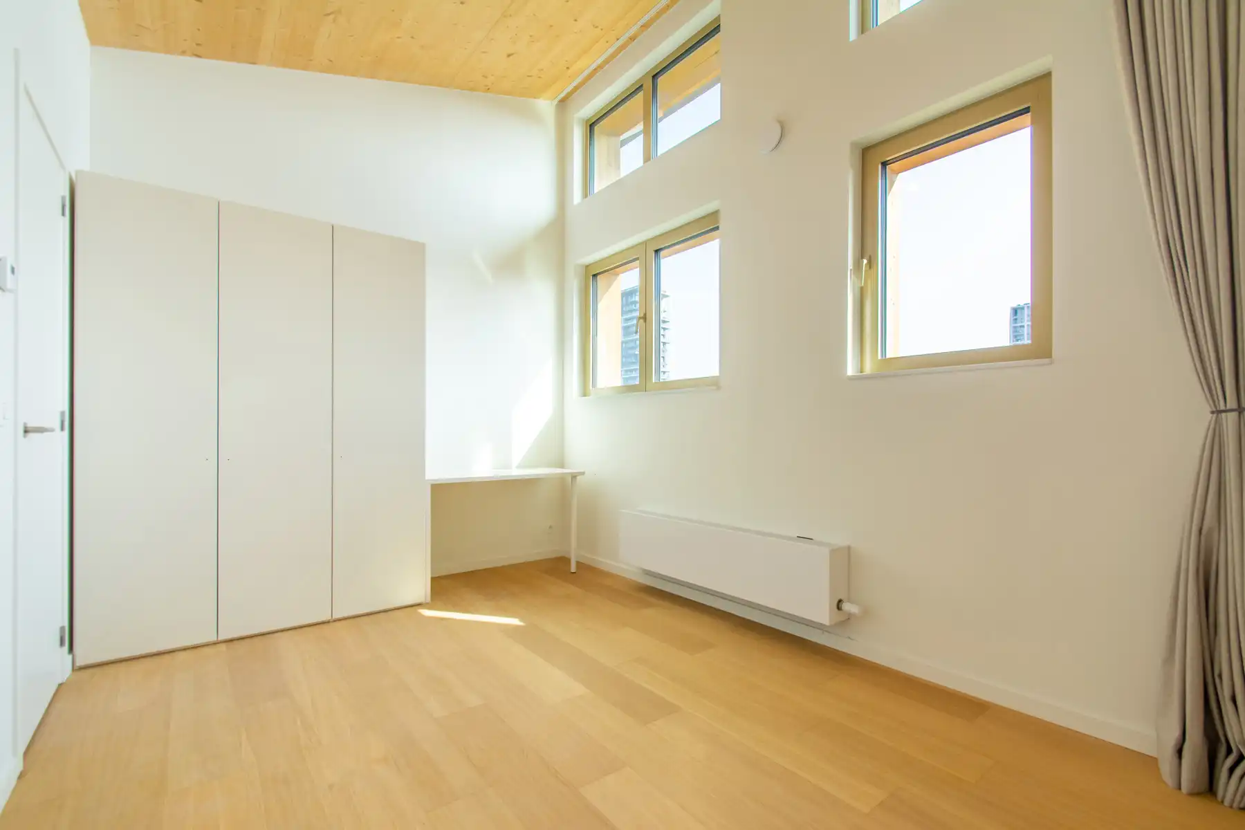 Prachtige penthouse 2 kamer appartement met groot terras foto 8