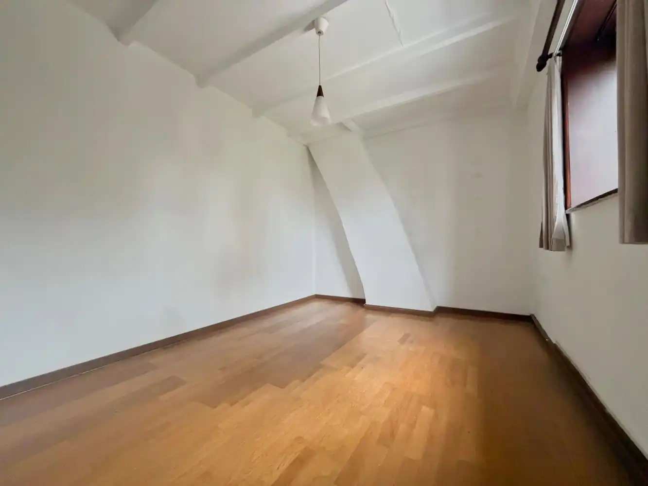 Op te frissen charmente woning op toplocatie in Gits met 3 slpk. foto 9