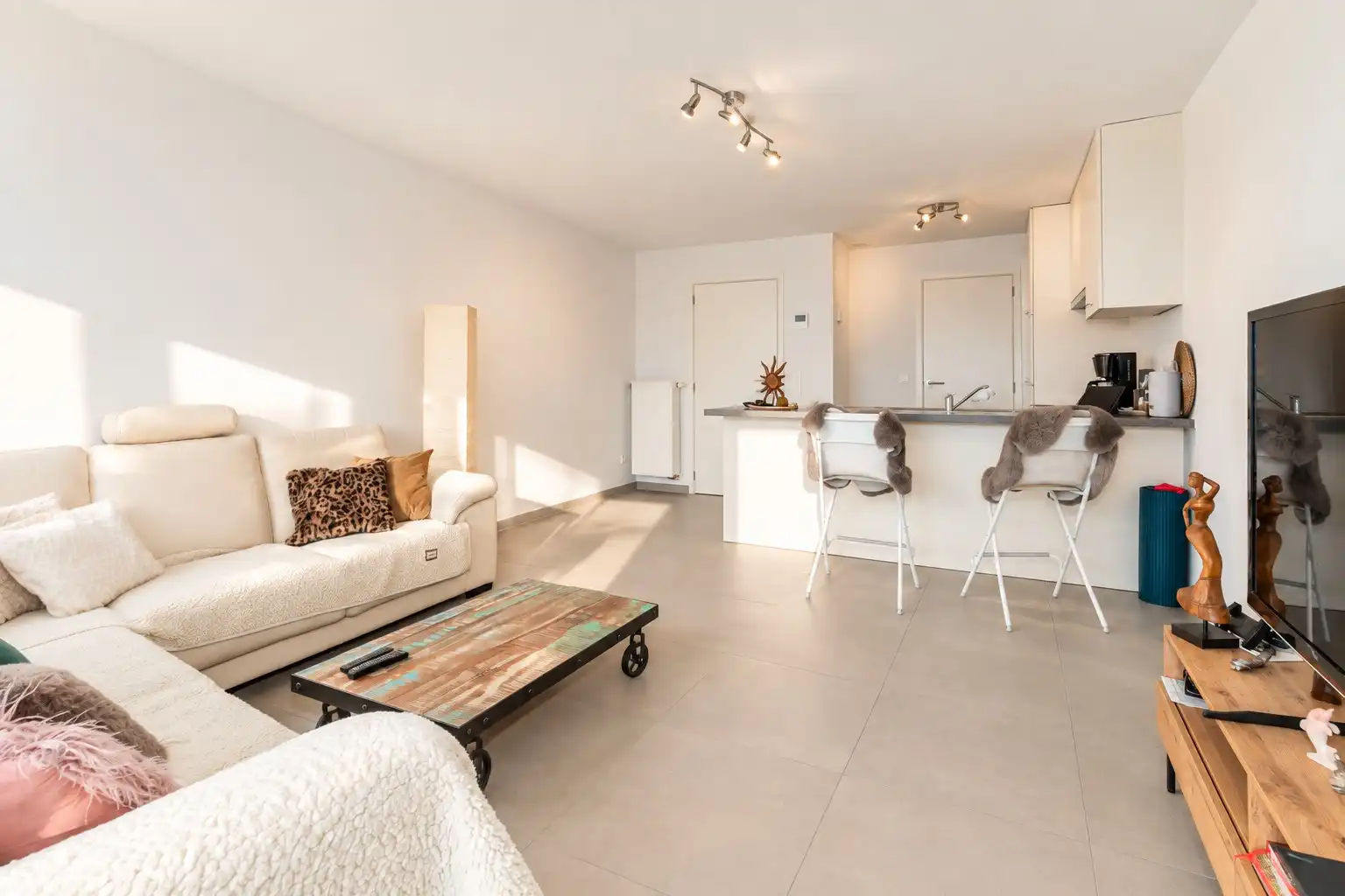 Goed onderhouden en energiezuinig 2-slaapkamerappartement aan station Aalter foto 4