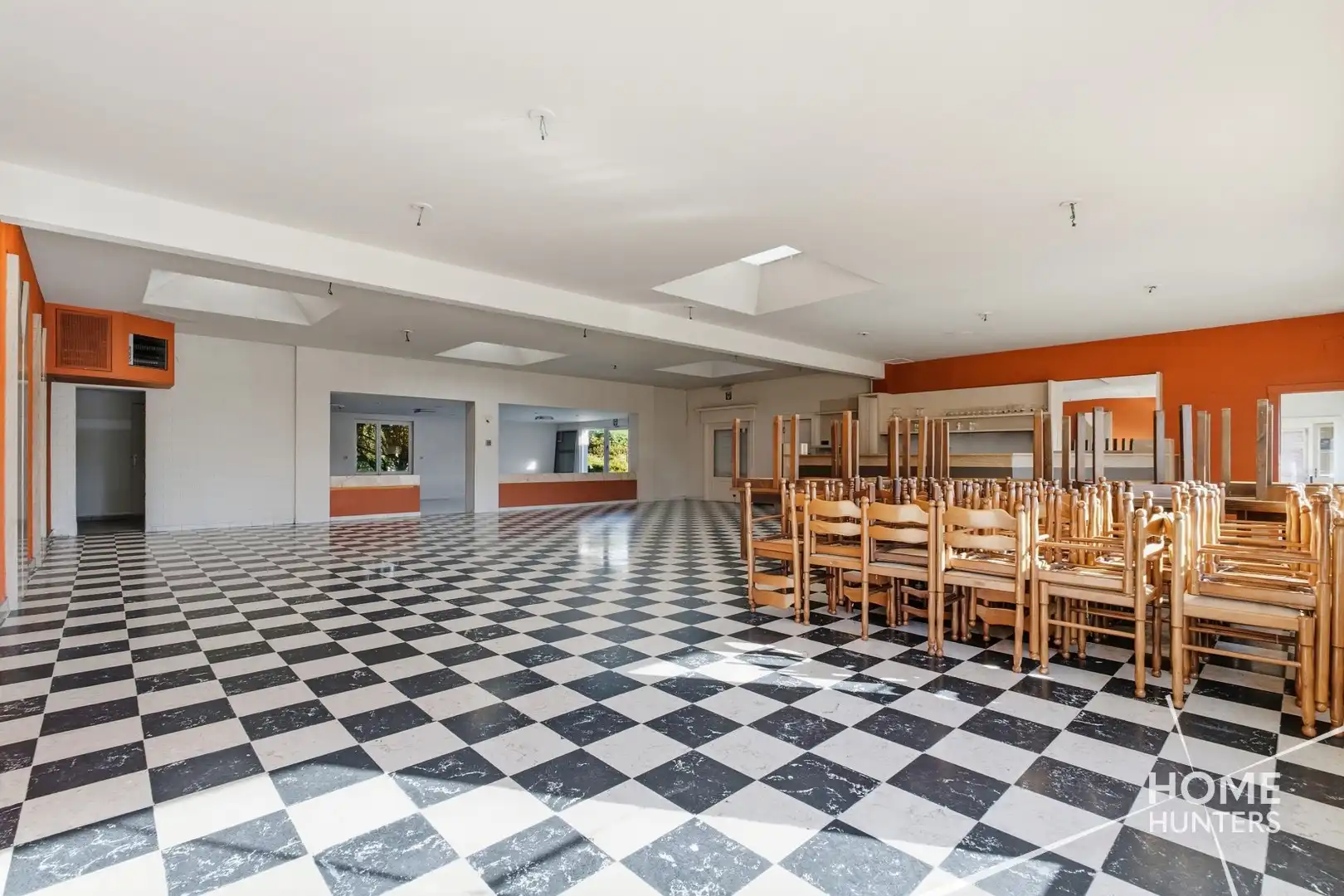Café, feestzaal en woonst op ruim 1.400 m² met tal van mogelijkheden foto 7