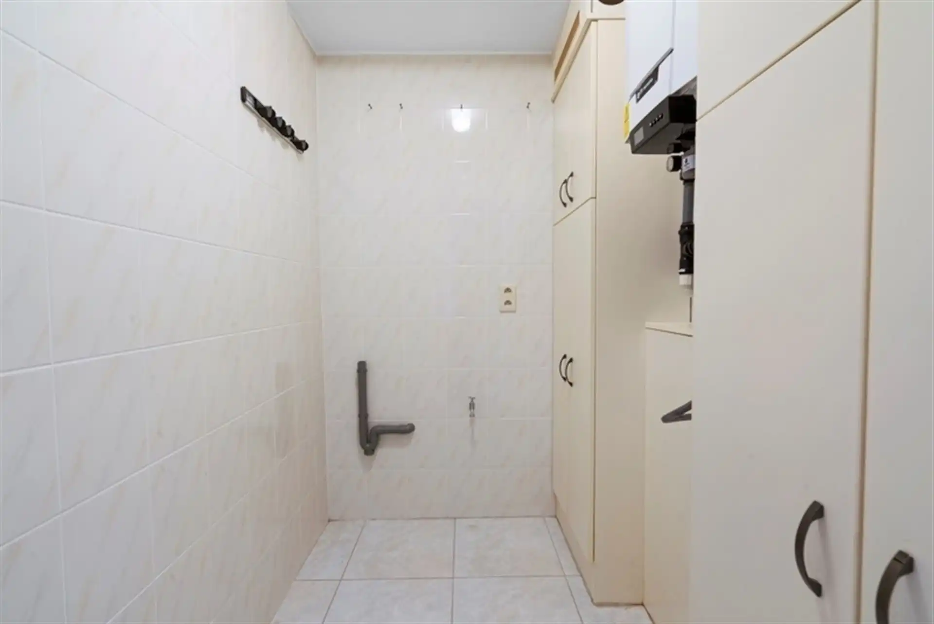 VERZORGD GEMEUBELD APPARTEMENT foto 10