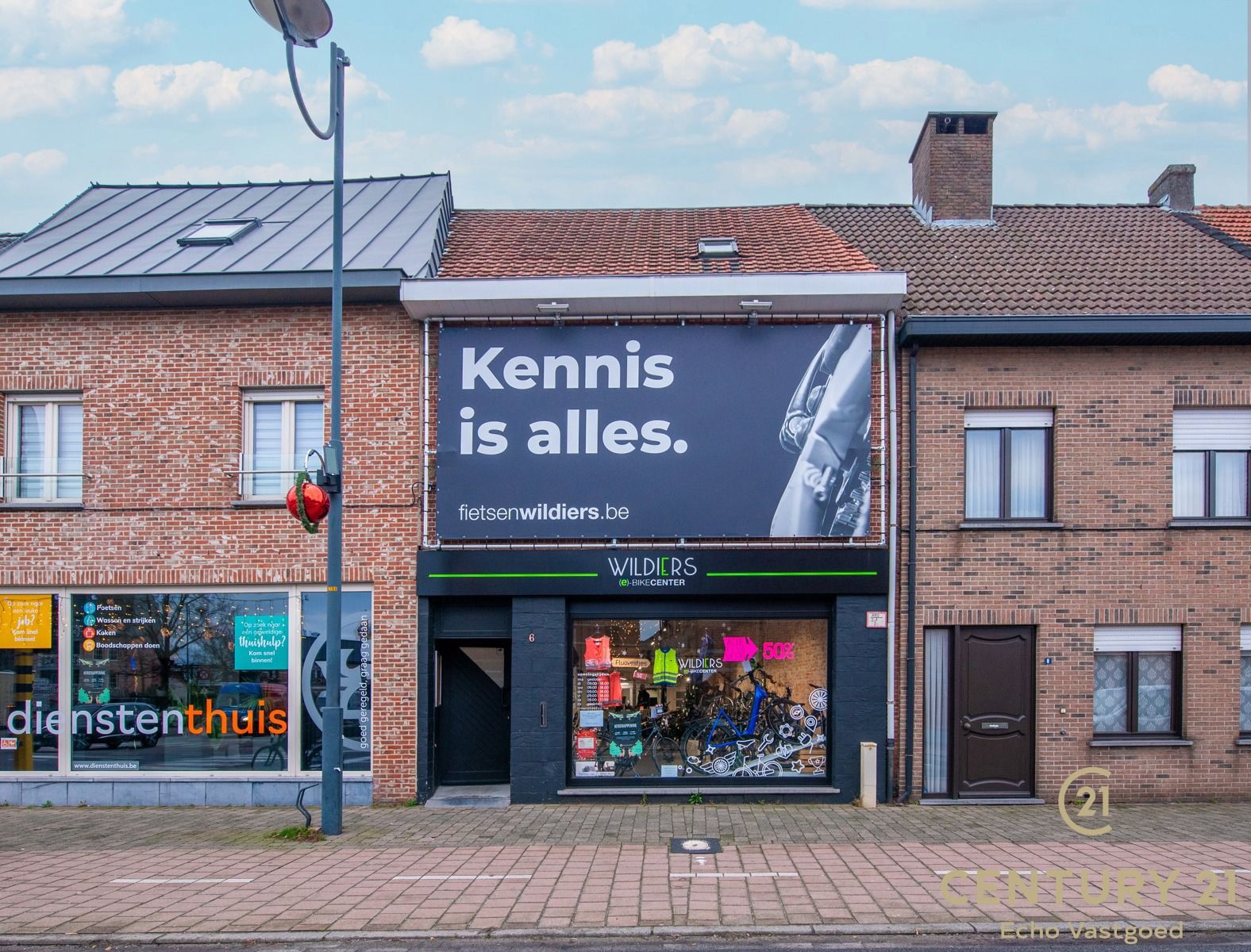 Handelspand met mogelijkheid tot woonst op topligging! foto 3