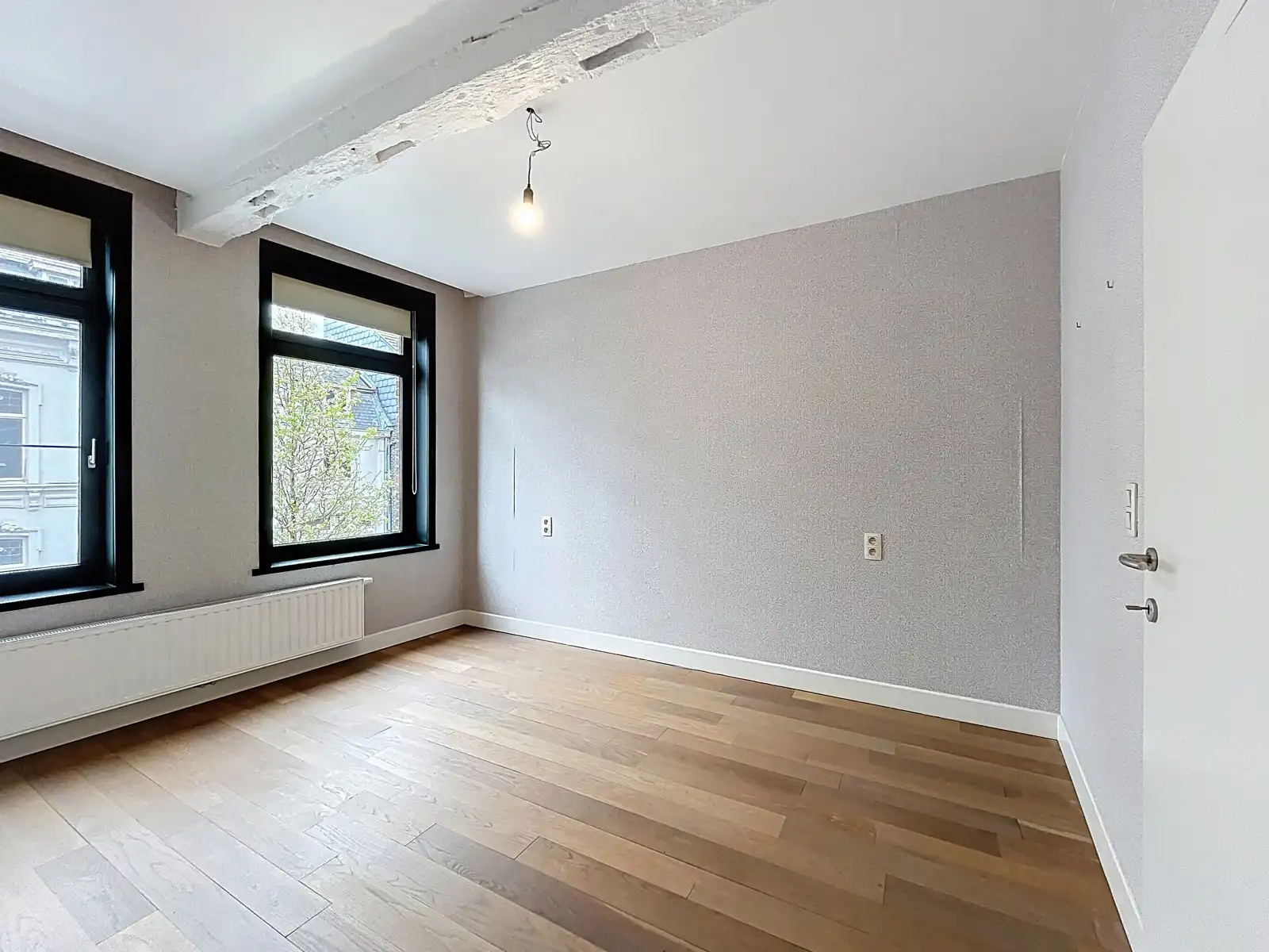 Authentieke woning met 2 slaapkamers in centrum Bree.  foto 15