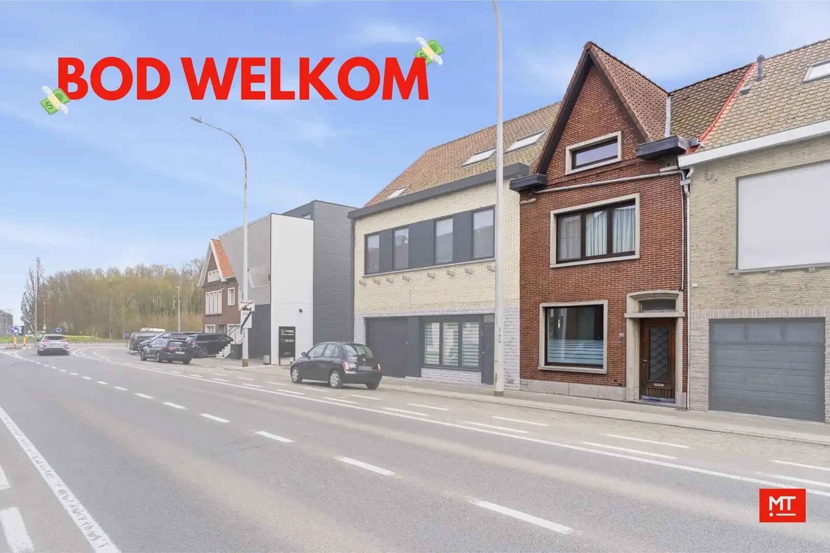 Ruime, instapklare woning met 4 slaapkamers en zonnige tuin in Wevelgem foto {{pictureIndex}}