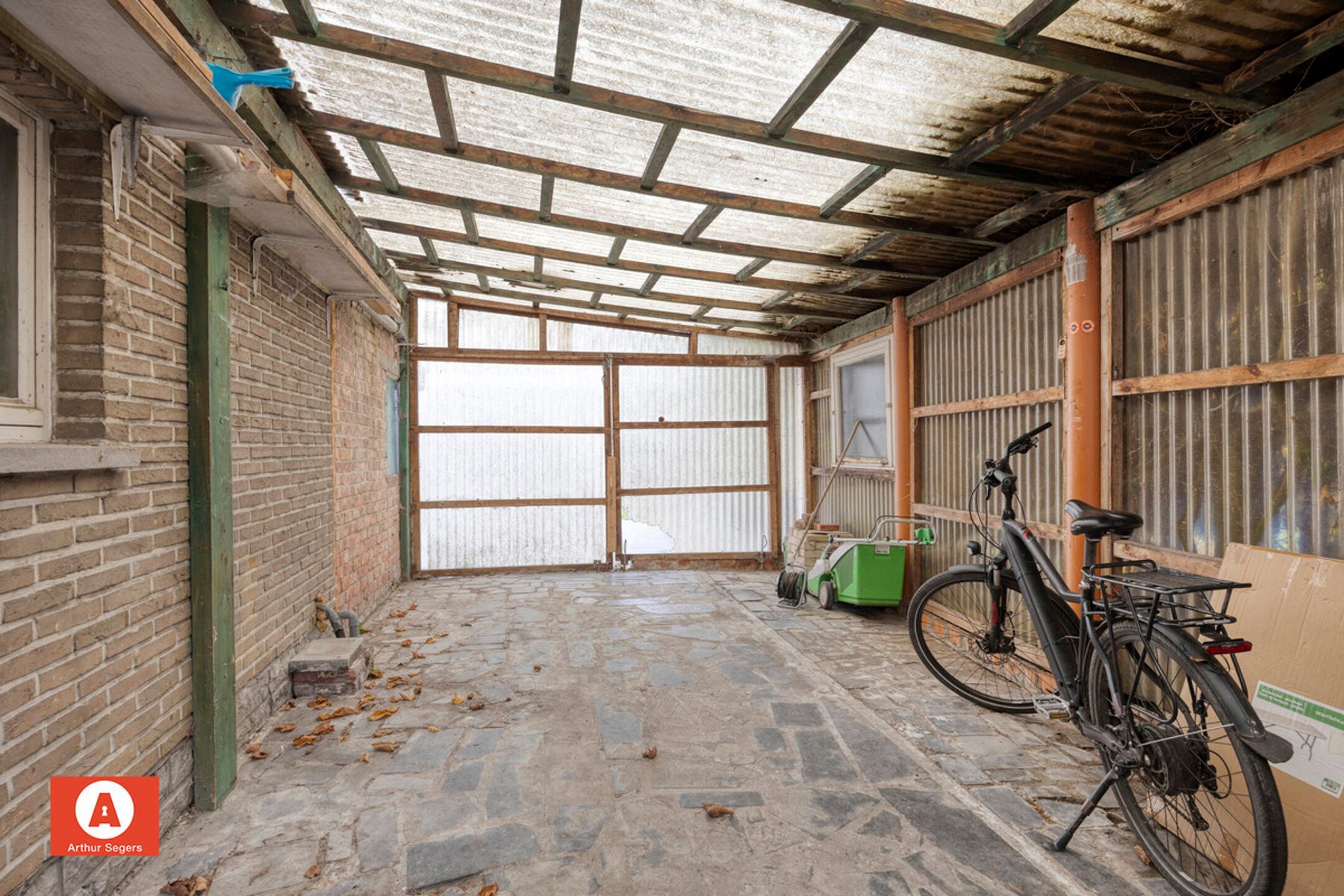 Instapklare en solide woning nabij het centrum van Opstal foto 21