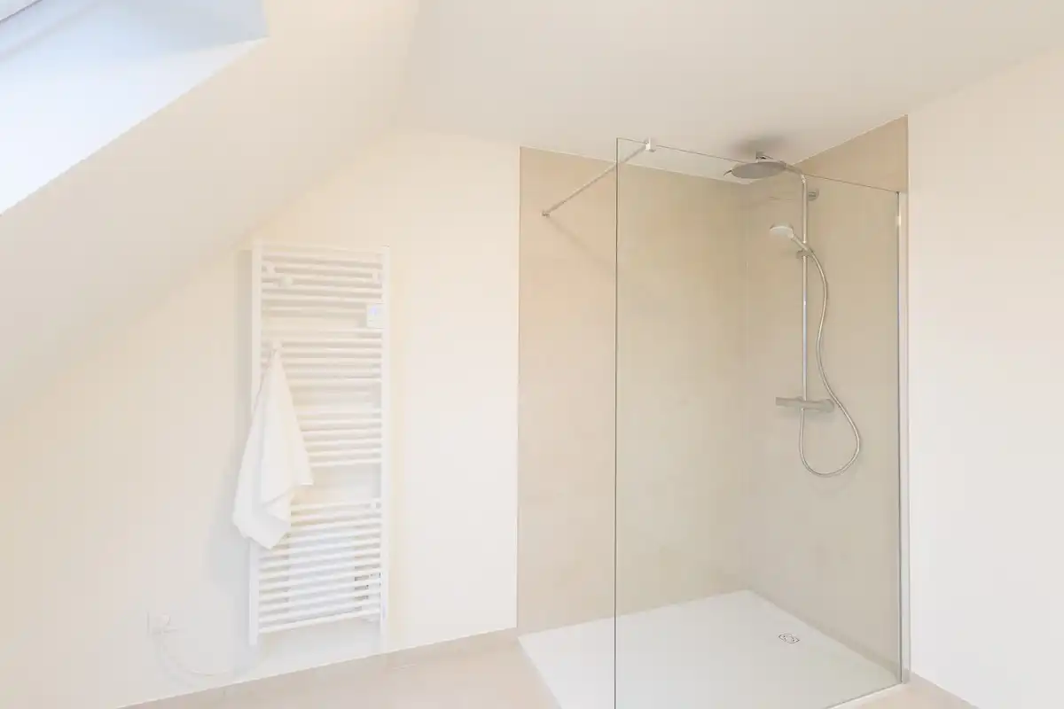 Energiezuinige halfopen nieuwbouwwoningen met inpandige garage in Denderwindeke foto 12