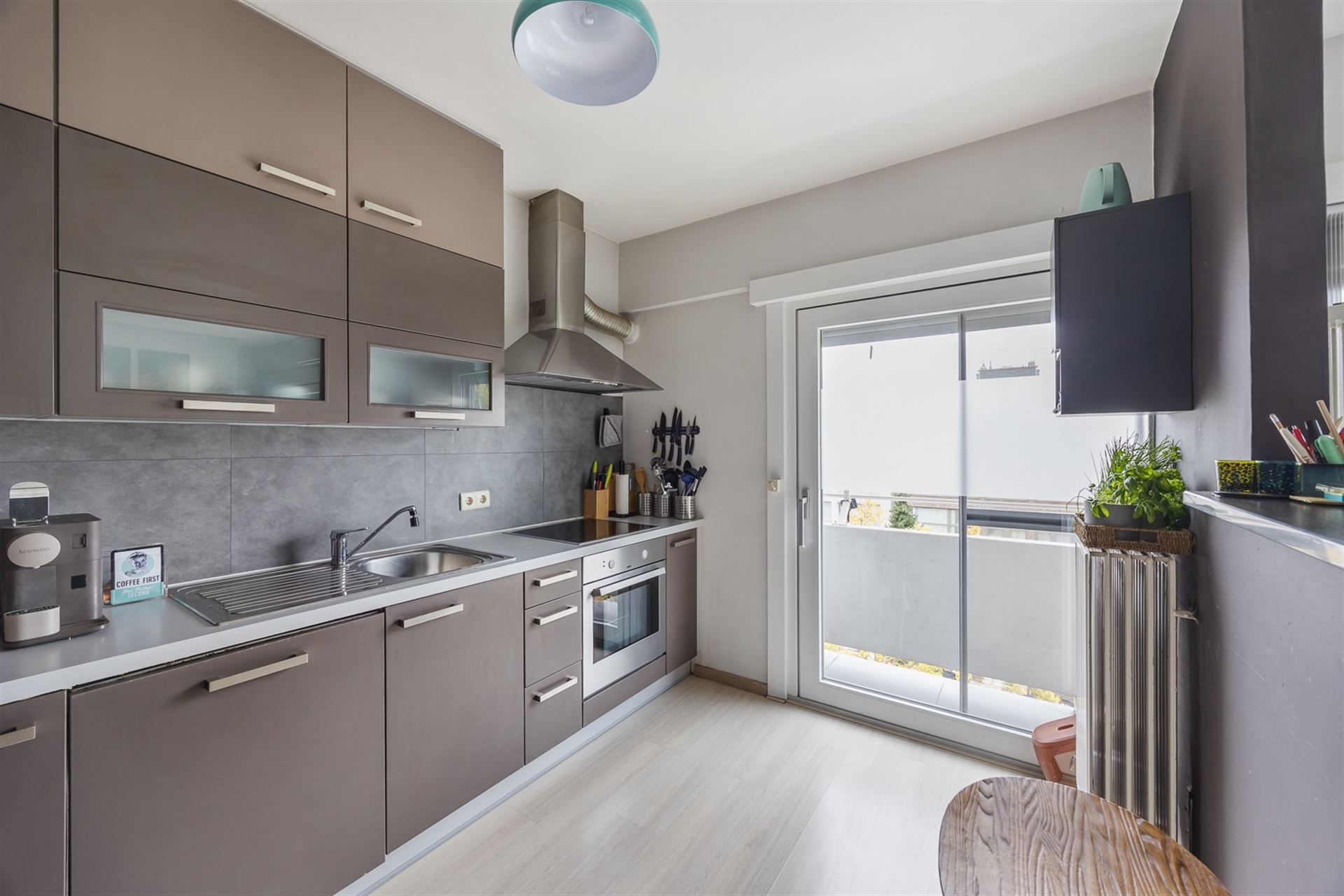 Appartement met Terras, Garage en Tuin in Neerlandwijk foto 6