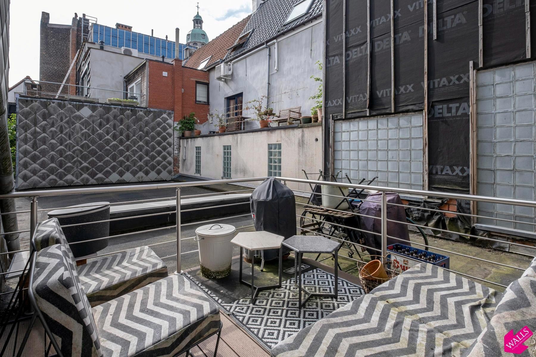 Supergezellig 2 slaapkamer appartement op toplocatie! foto 5