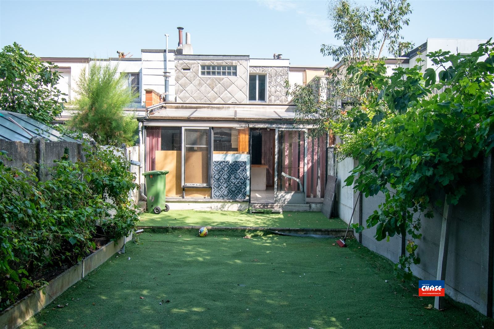 Te renoveren woning met 2 slpks en tuin foto 10
