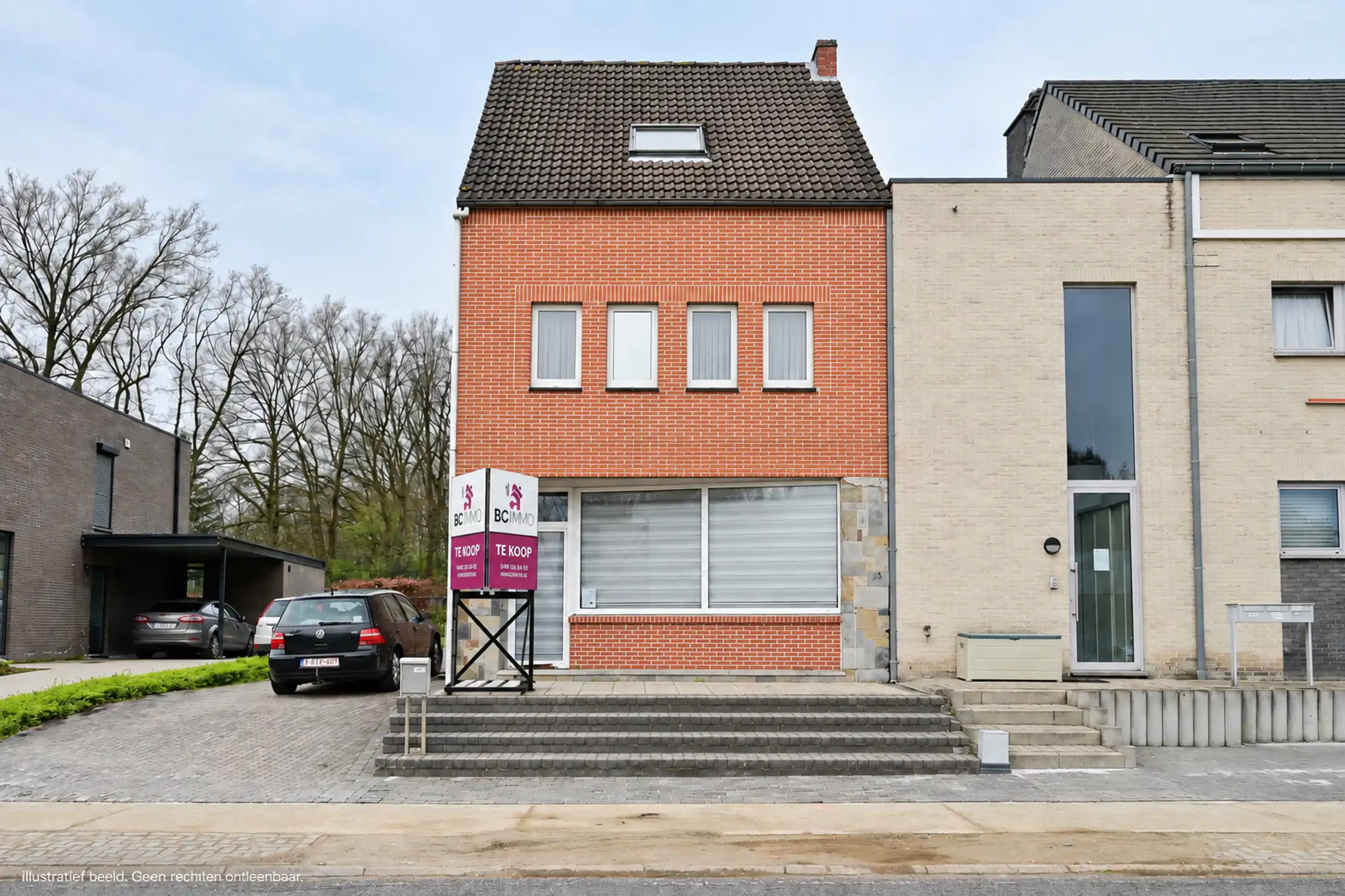 Hoofdfoto van de publicatie: Ruime gezinswoning met grote tuin op strategische ligging