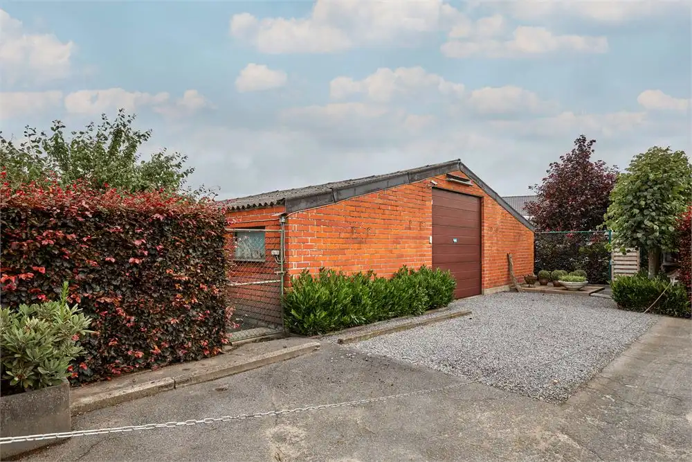 Villa met 2 loodsen (300m² / 150m²) op ca.1850m² foto 25