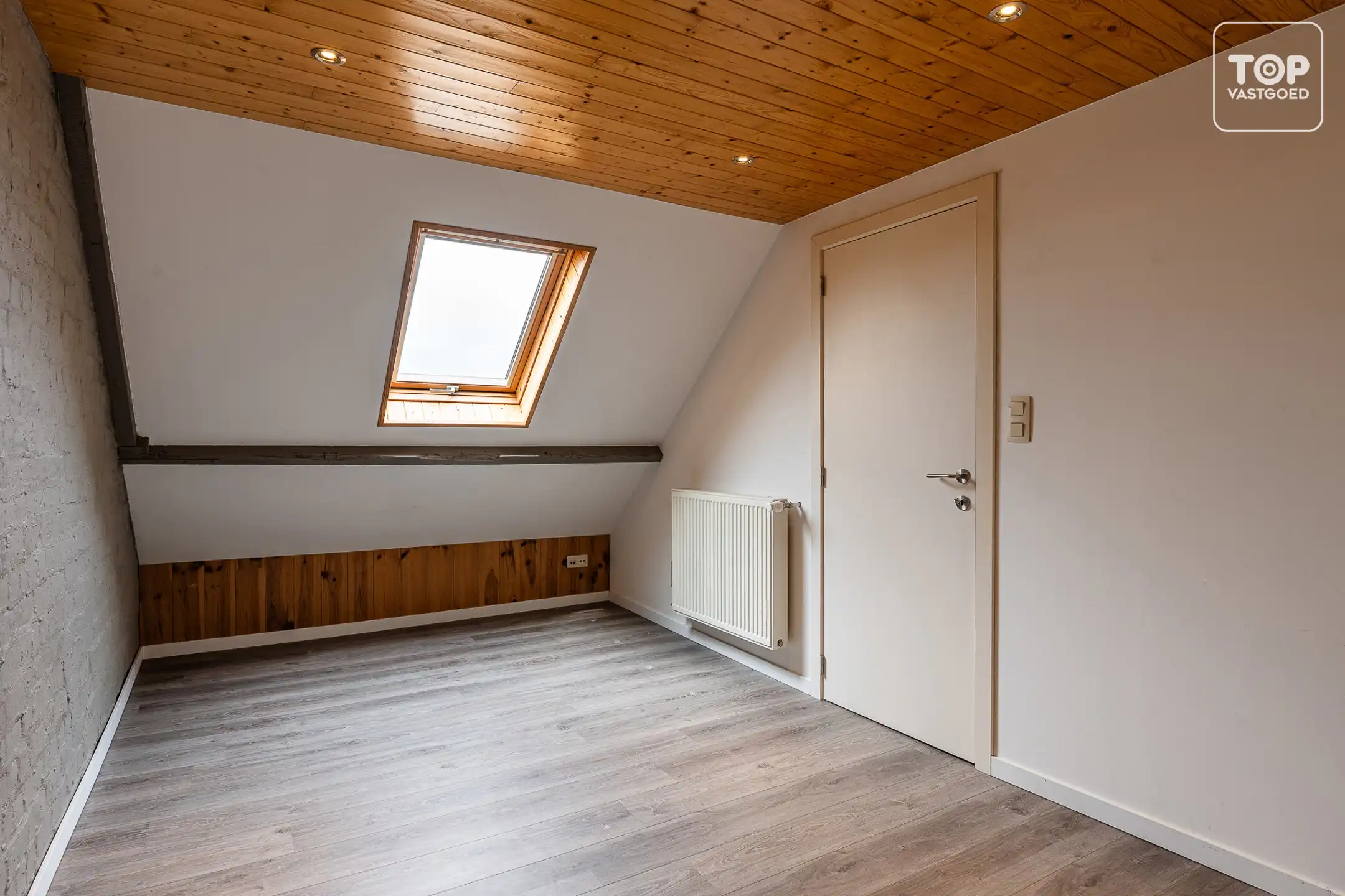Instapklare gezinswoning met tuin en open zicht foto 21