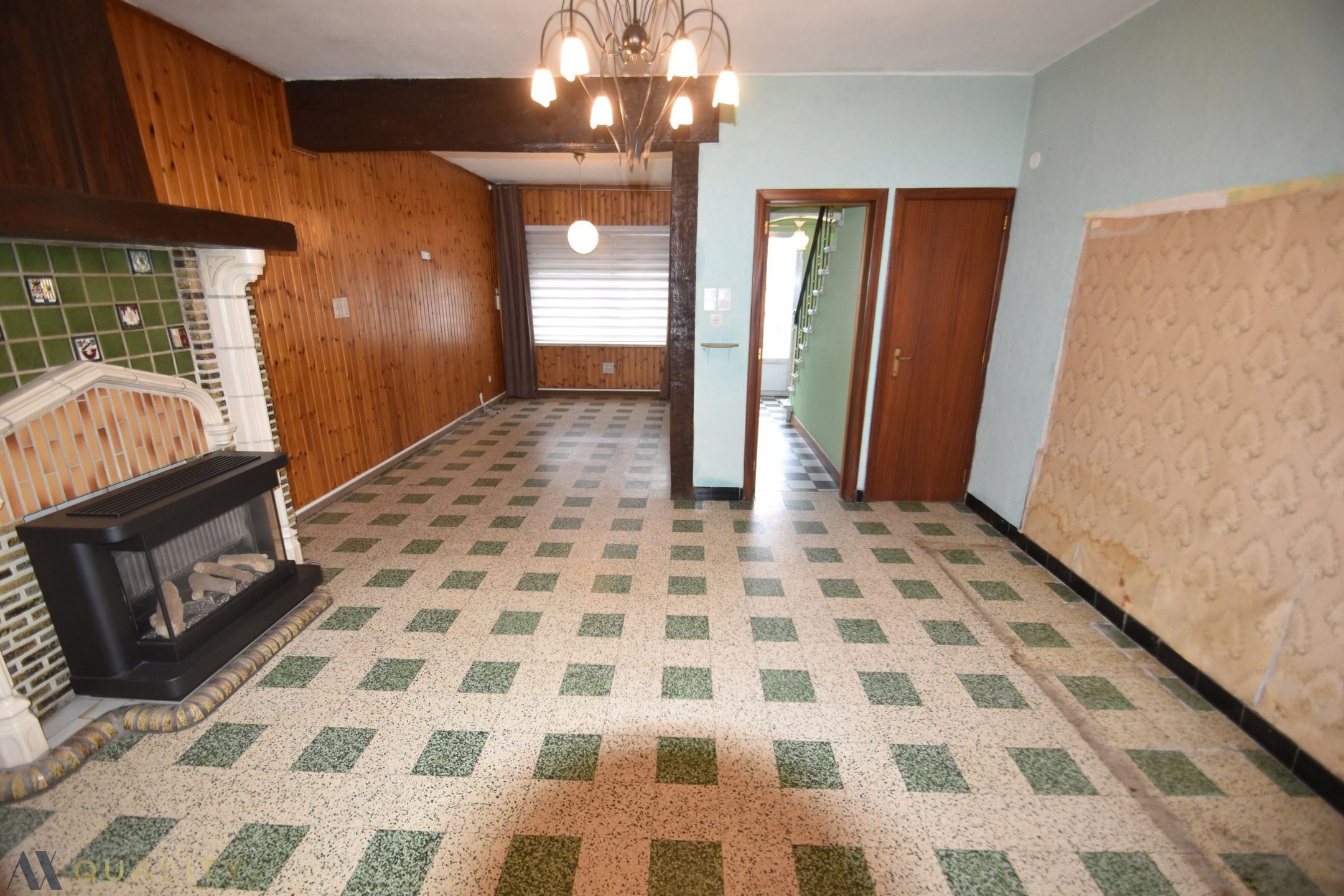 te renoveren Half-open woning met koer op 01 are 77 ca foto 4